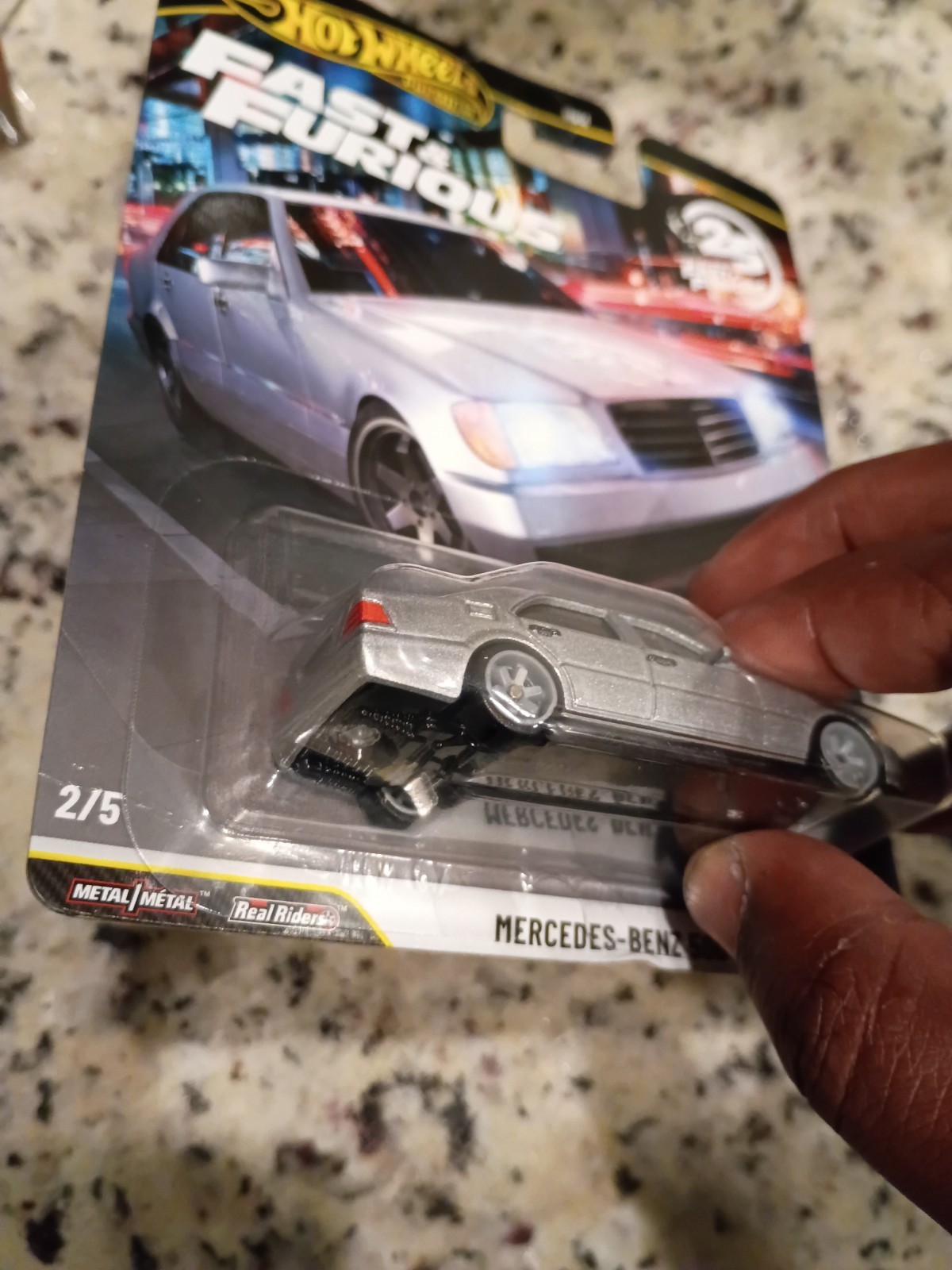 Read CUSTOM – 2 cars – MERCEDES-BENZ 500 SEL HOT WHEELS HRT94