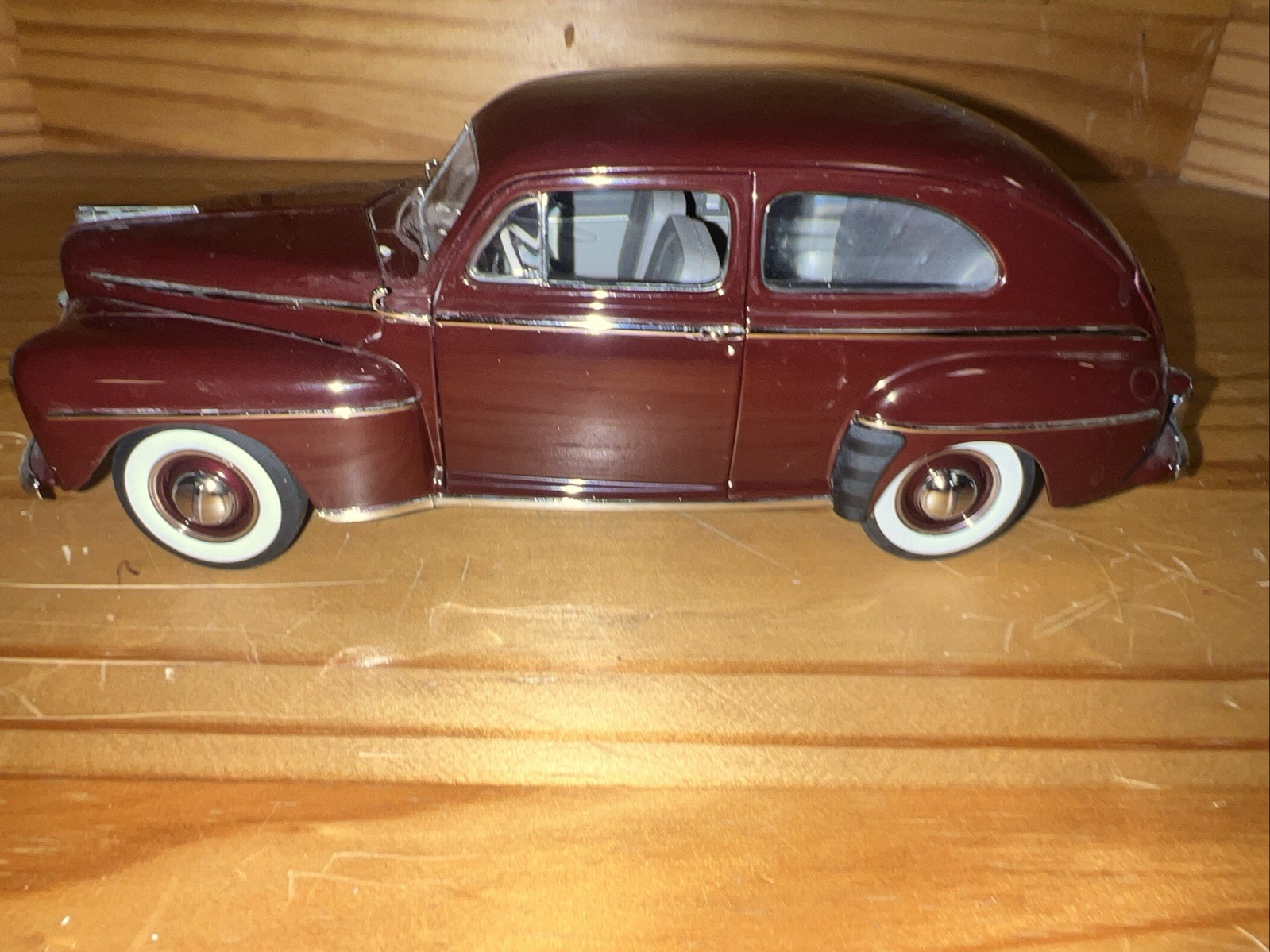 1947 Ford Super Deluxe Tudor Sedan Monsoon Maroon Danbury Mint Diecast Replica