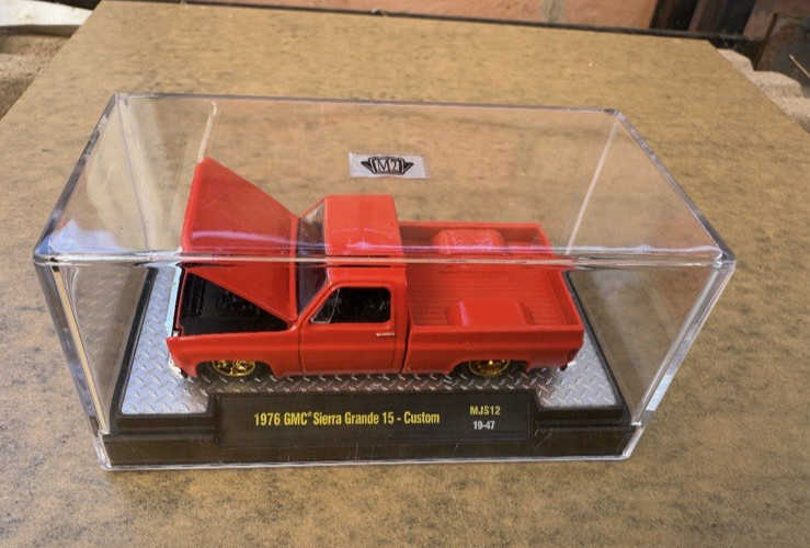 M2 1976 GMC Sierra Grande 15-Custom Red Squarebody, No Box, 1:64 Scale