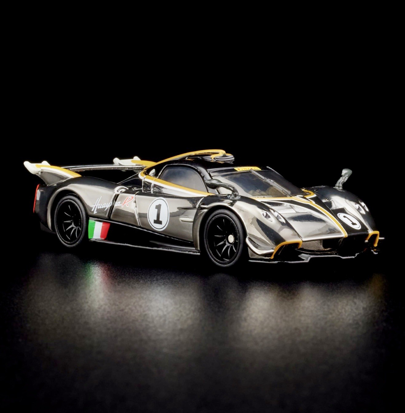 🔥Hot Wheels RLC 2021 Pagani Huayra R Lot Of 3 🔥 SEALED ACRYLICS 🔥
