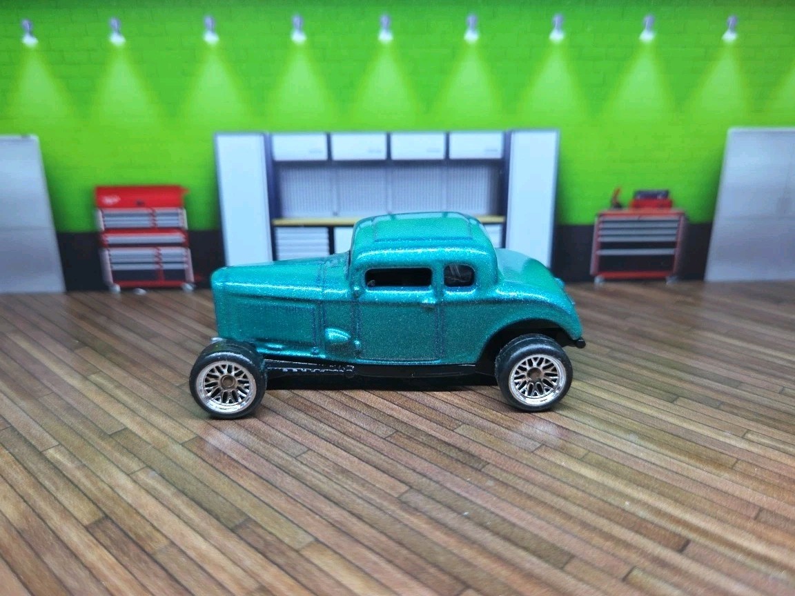 Custom Painted & Wheels Swapped 1:64 Diecast 32 Ford Coupe Model B Matchbox