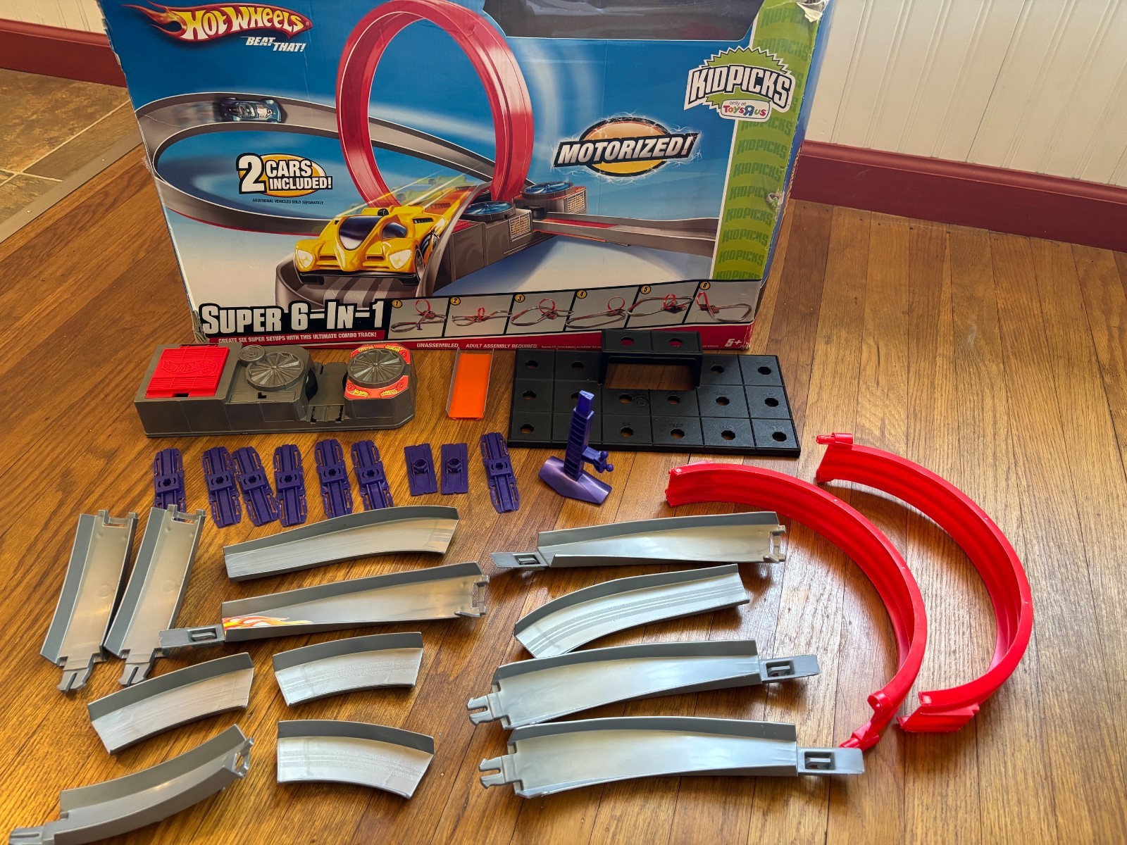 Hot Wheels Super 6-in-1 2009 Toys R Us Incomplete