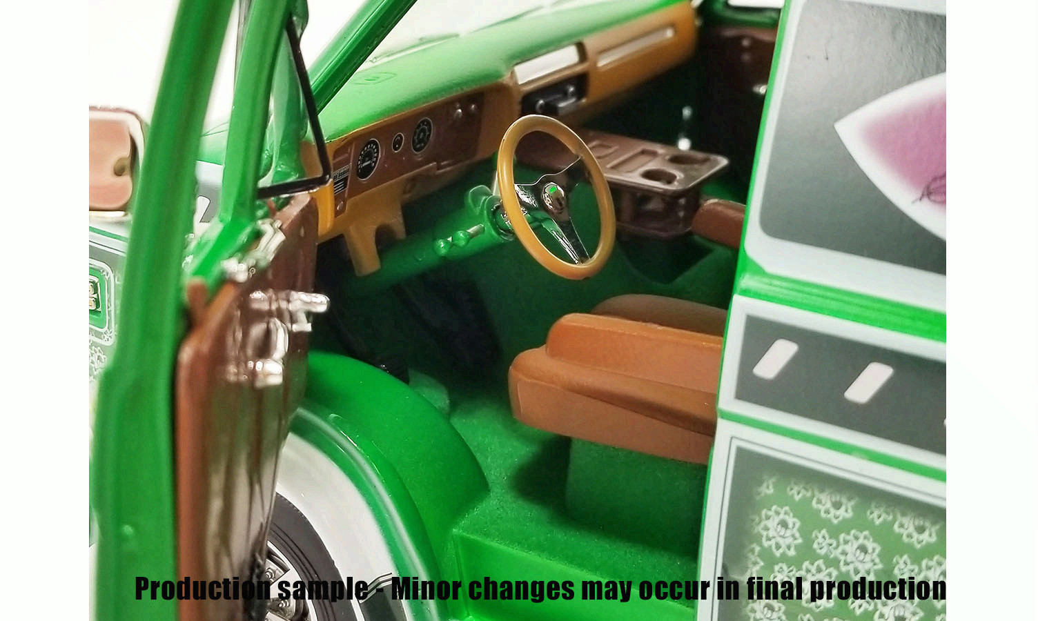 1:18 ACME 1976 Chevrolet G Series Custom Van ” Emerald Express ” New