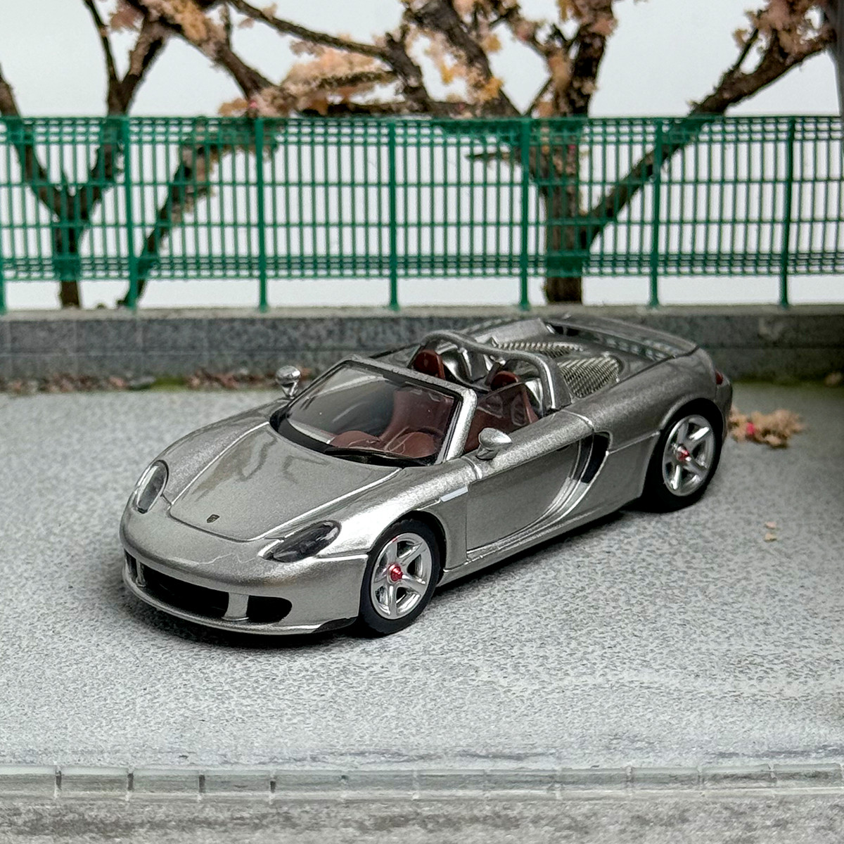 1: 64 scale model car silver Carrera GT Roadster alloy die cast