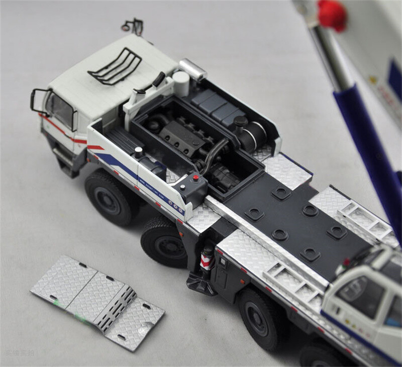 for ZOOMLION QAY220V ALL TERRAIN CRANE White Collection Edition 1:50 Truck Model