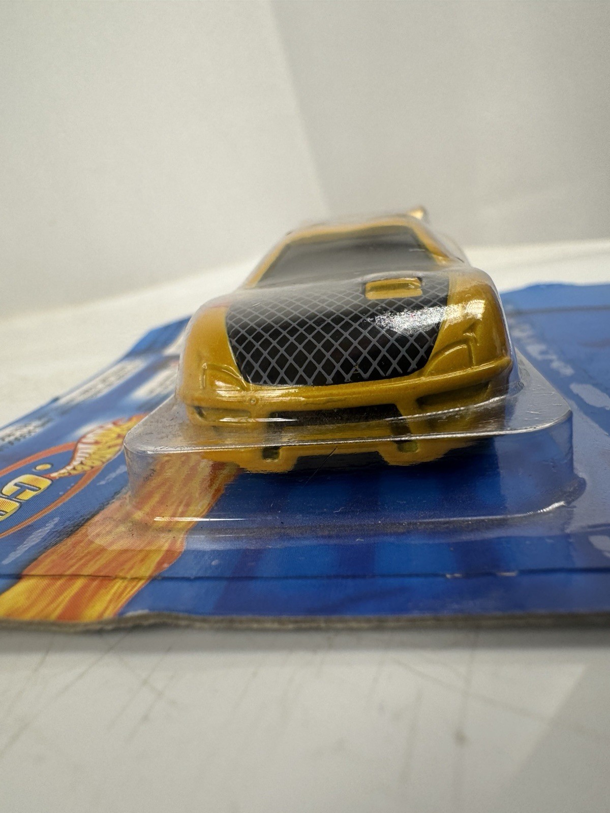 2001 Hot Wheels Seared Tuner Yellow Pull-Back Action Rubber Tires Real Riders