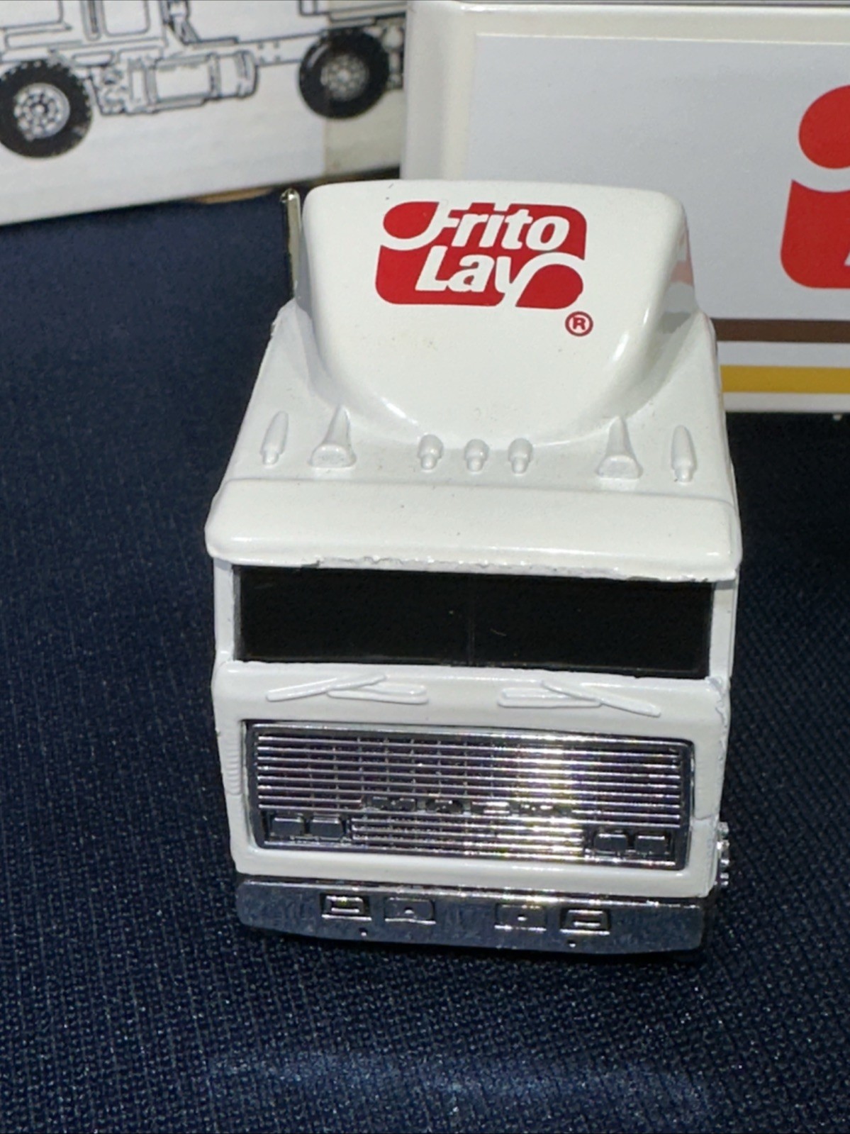 Ertl Frito Lay MACK Cabover Tractor with Drop Bed Trailer 1/64 Diecast NIB