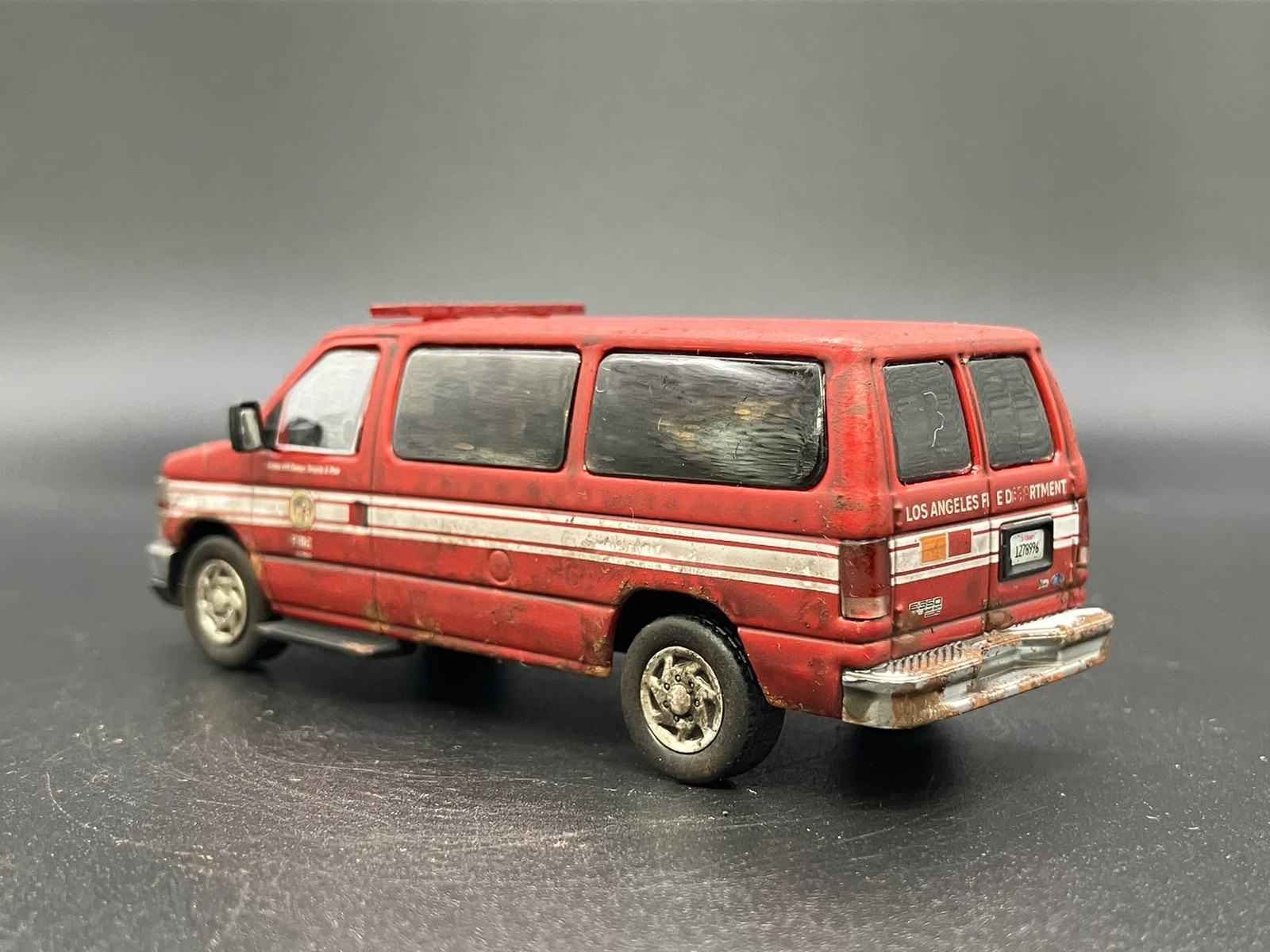 Ford E-350 LAFD Van Weathered Rusty Fire Truck 1/64 596 Diecast Custom Beater