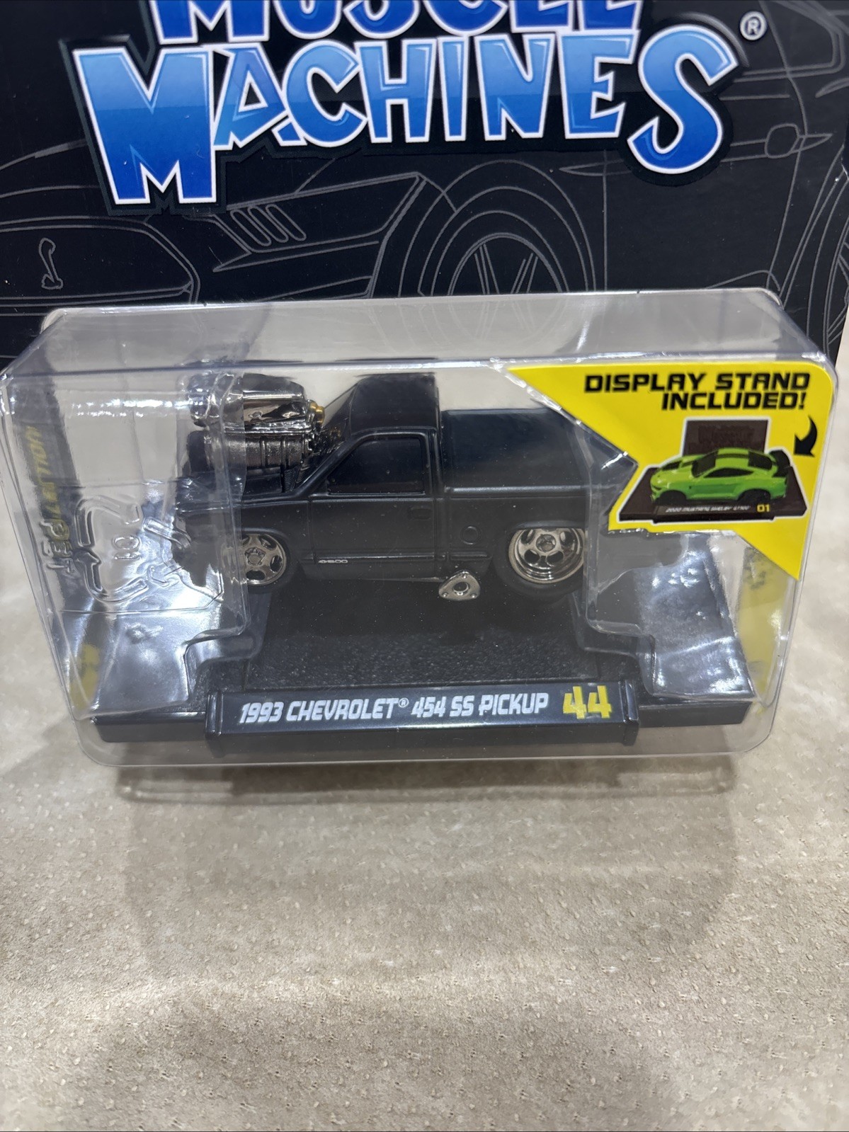 Muscle Machines 1:64 1993 Chevrolet 454 SS Pickup Truck Black 15572RD