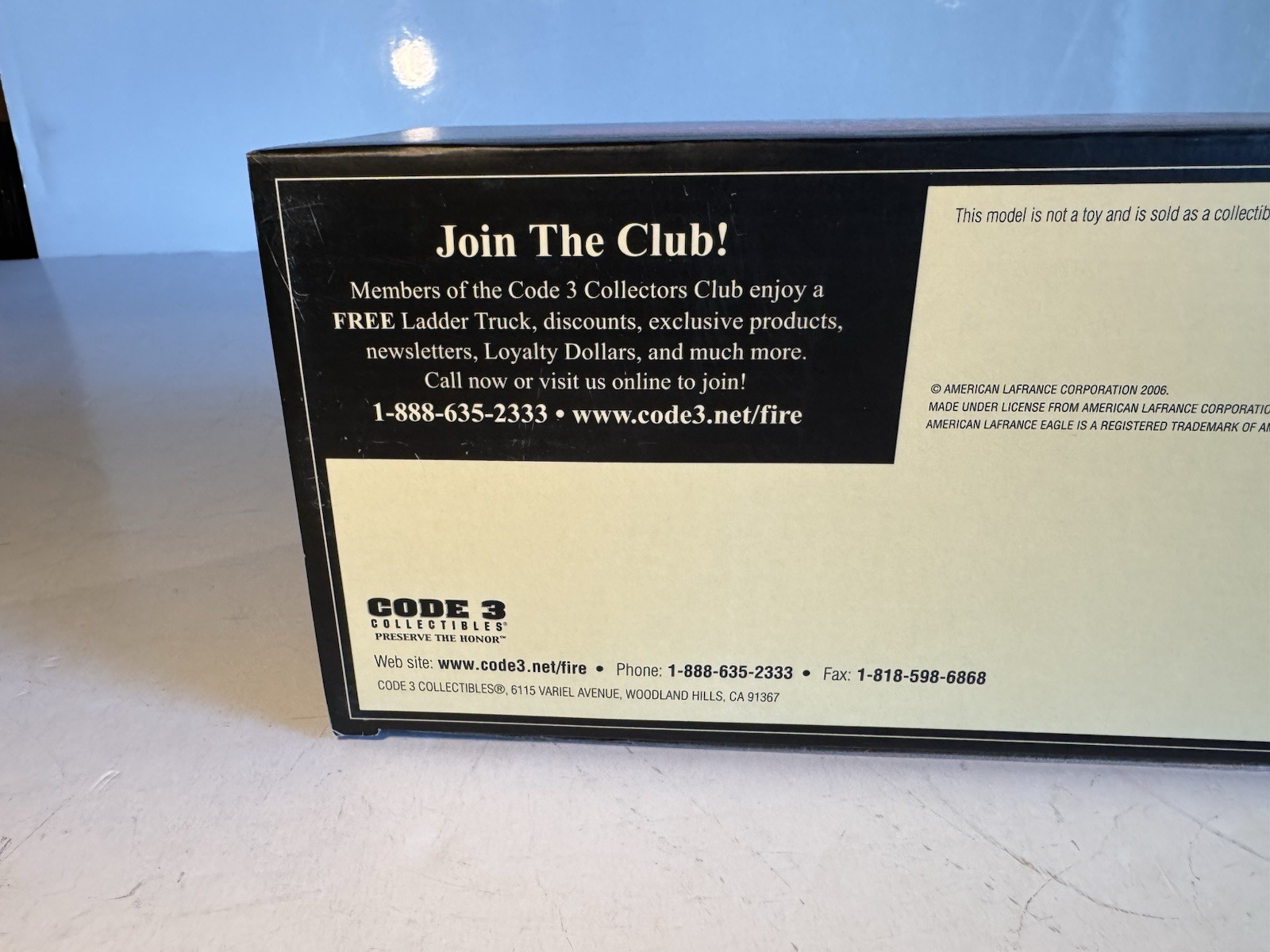 Code 3 , 1:64 Die-CastVentura County Fire Dept ALF Rear Mount RE-40 #12753 MIB