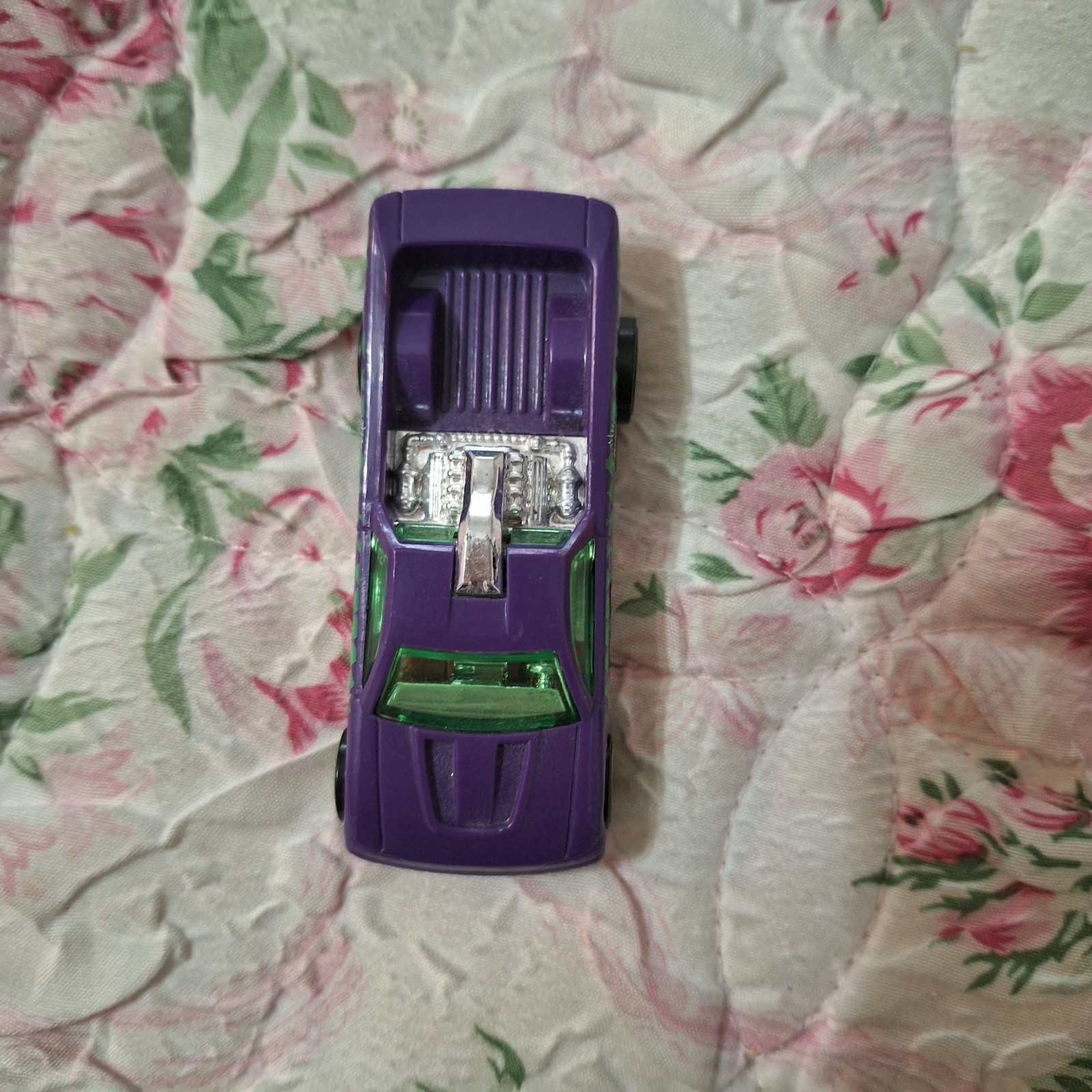 Hot Wheels 2005 Joker Batman Car