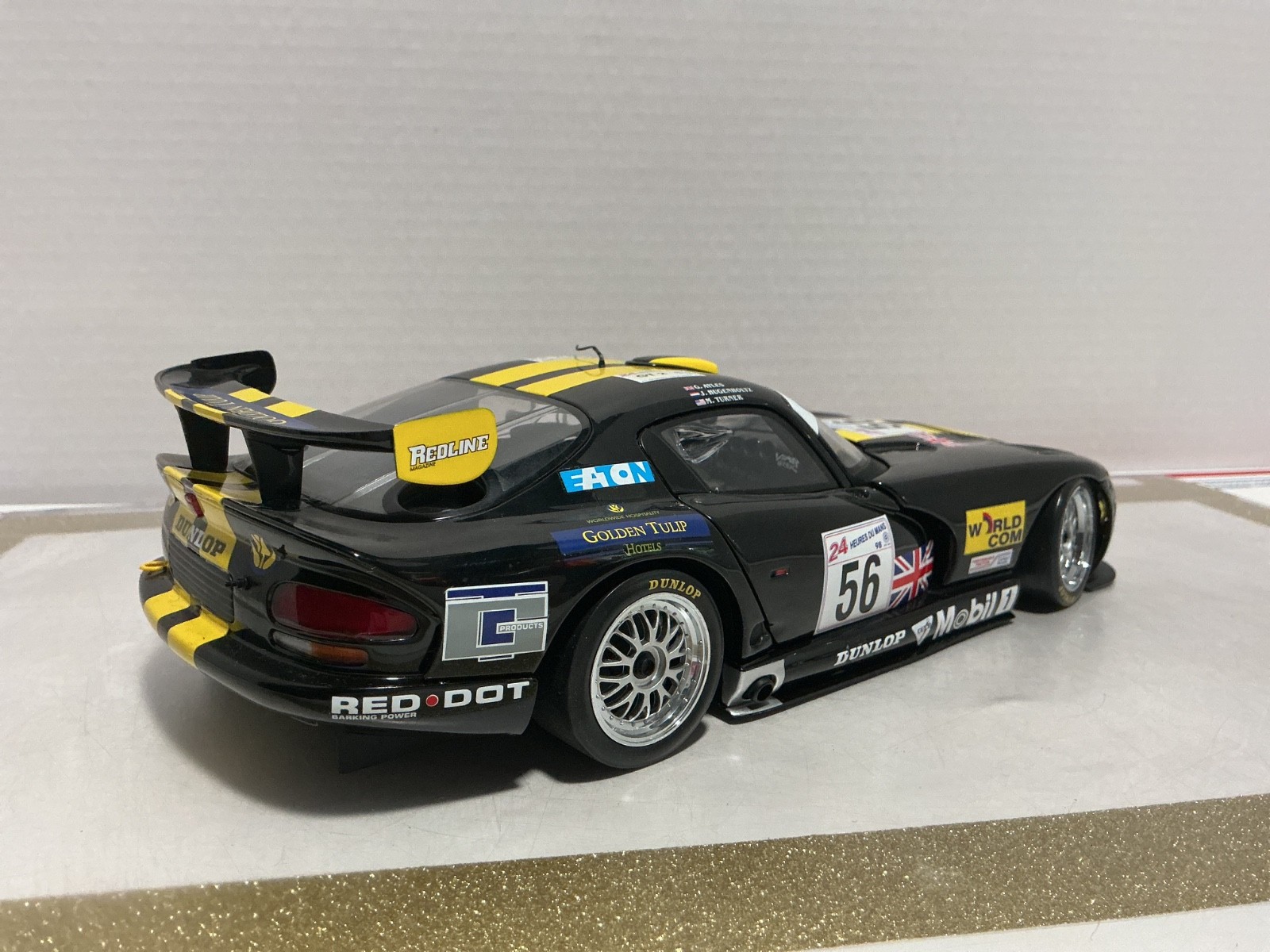 1:18 AUTO ART DODGE VIPER 24 HEURES DU MANS [NO MIRROR REPAIR SPOILER] [NO BOX]