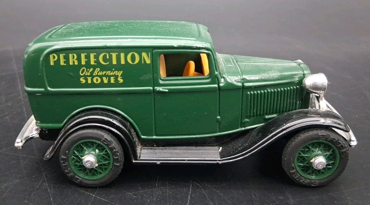 (A) Ertl Diecast 1932 Ford Panel Delivery Truck Perfection Oil Burning Stoves