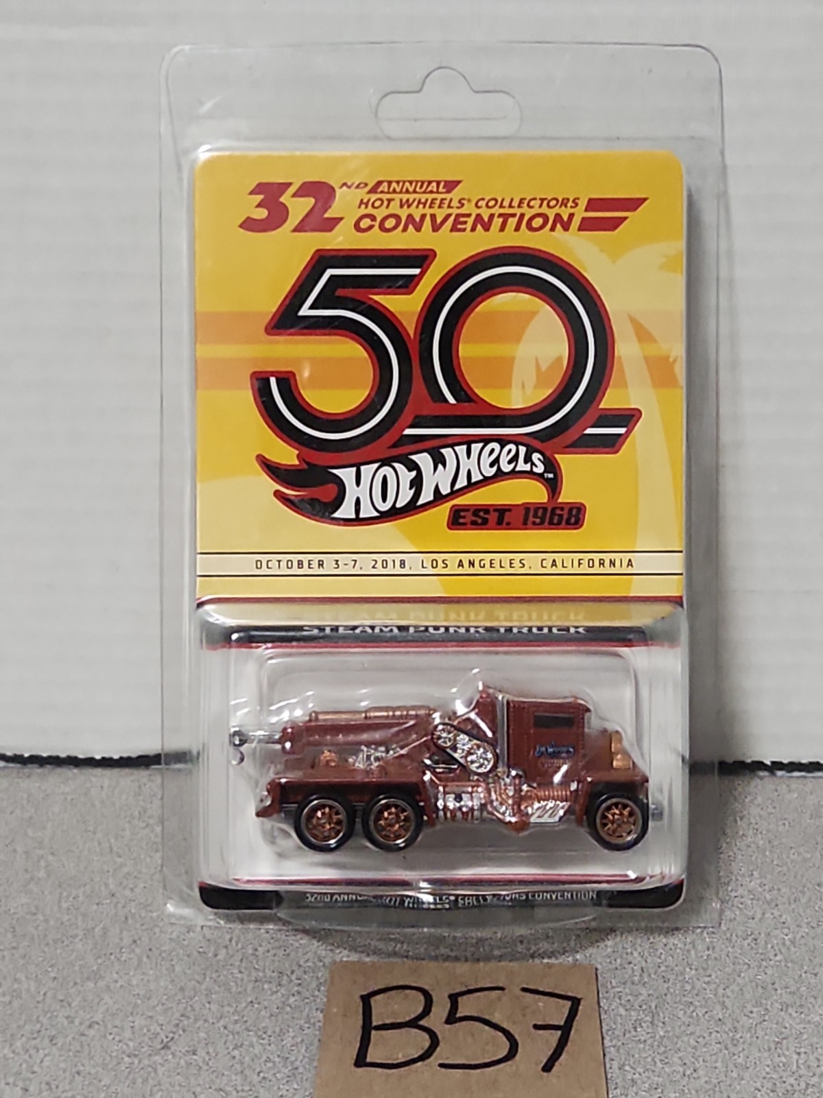 Hot Wheels 2018 BROWN STEAM PUNK TRUCK 32nd Convention Dinner Car W/PROTECTOR ☆