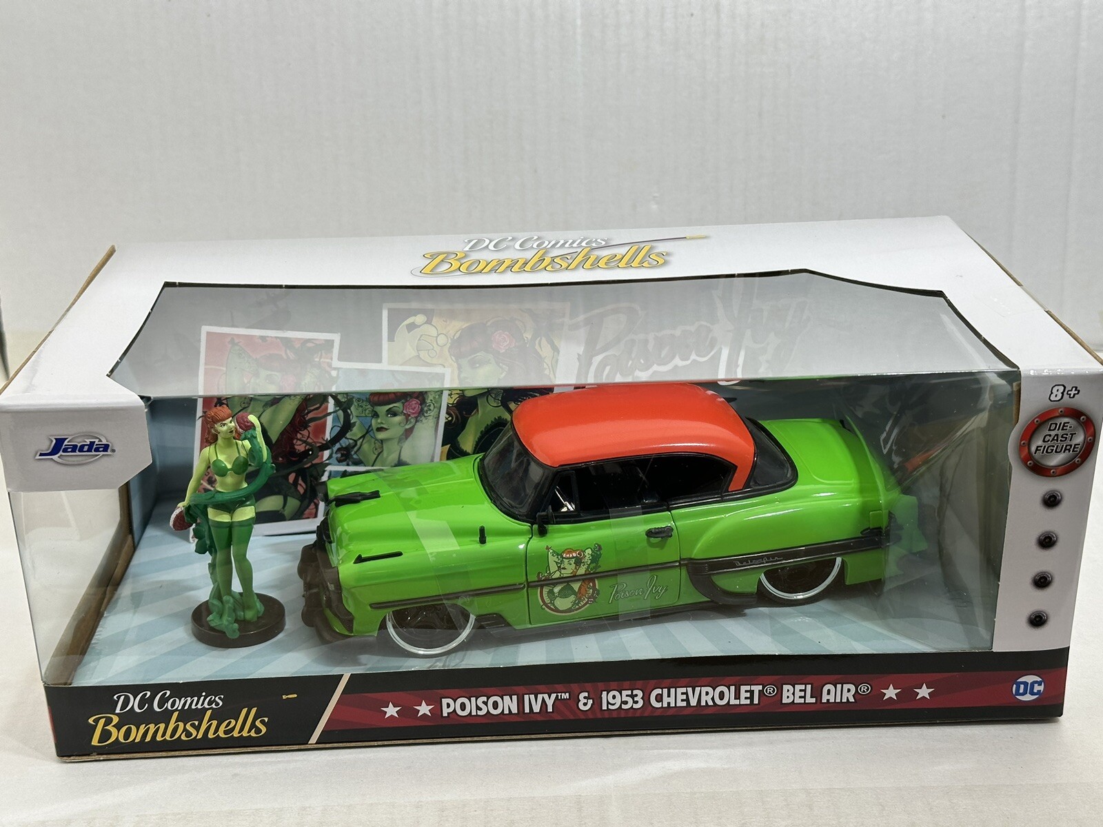 JADA 30455 DC COMICS BOMBSHELLS POISON IVY 1953 CHEVY BEL AIR 1:24 W / FIGURE 82