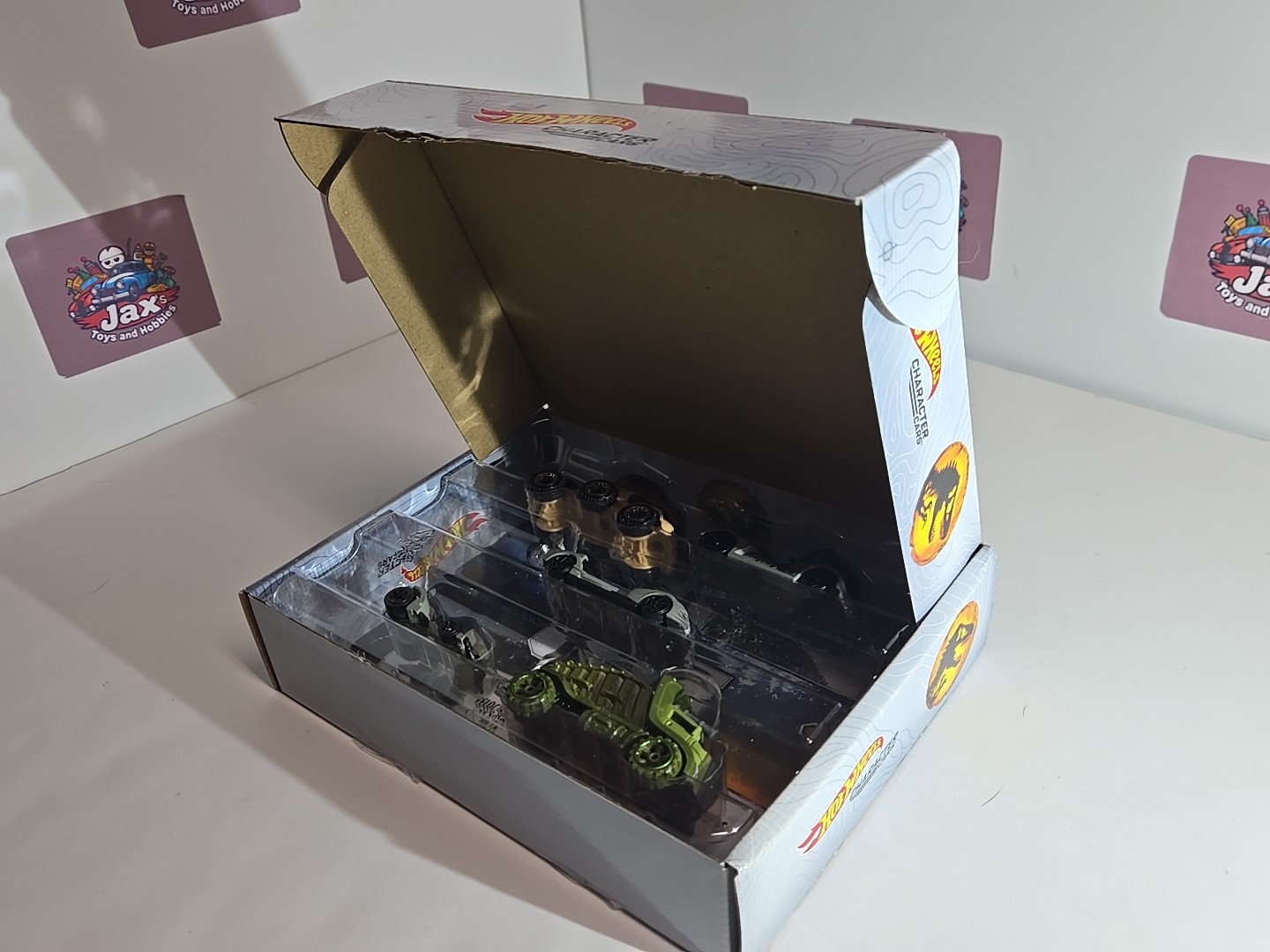 Hot Wheels Jurassic World Dominion 1:64 Car Set – GYJ92