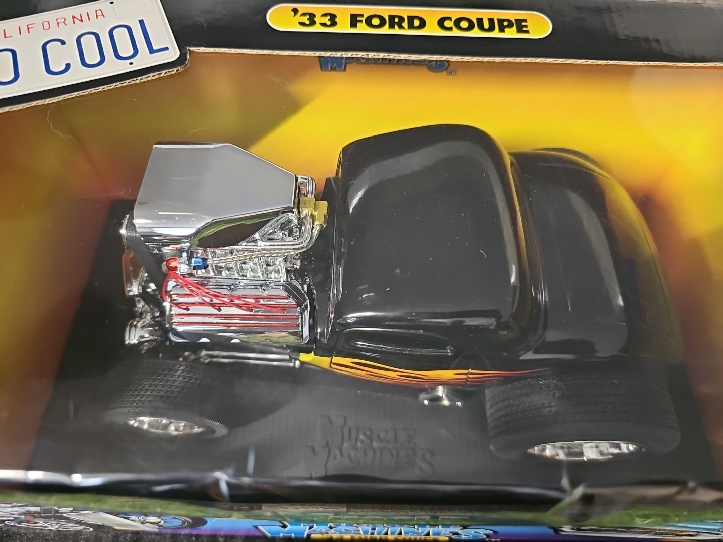Vntg 2002 Muscle Machines 1933 Ford Coupe 1:18 Diecast Car NISB
