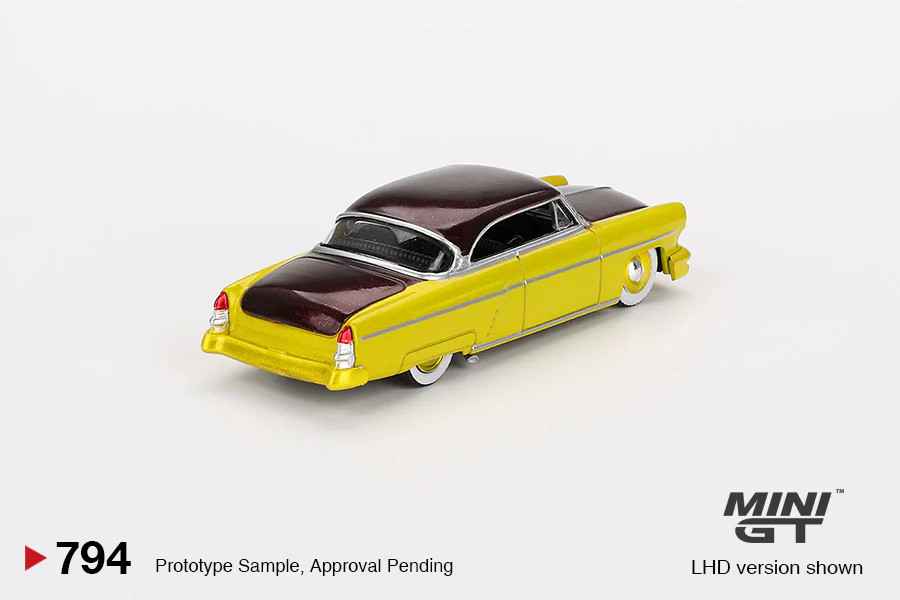 1:64 Lincoln Capri Hot Rod 1954 — Lime Yellow — Mini GT MGT00794