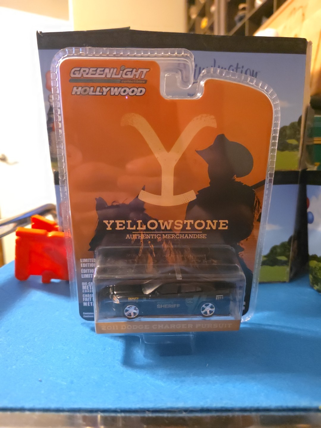 Greenlight Hollywood Series 38 “Yellowstone” 2011 Dodge Charger Pursuit 44980-D