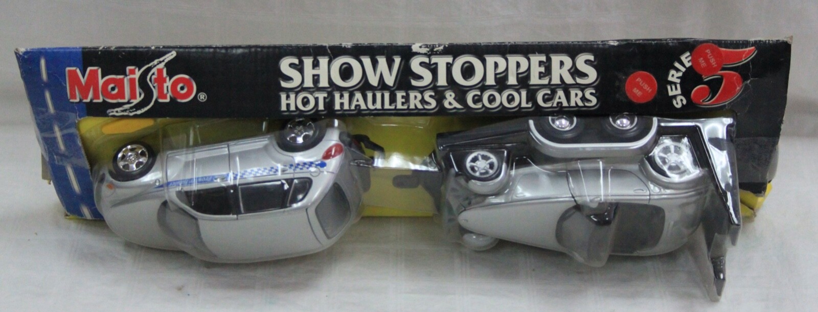 MAISTO – 1:24 SHOW STOPPERS HOT HAULEERS & COOL CARS SERIES#5 PLYMOUTH 2001