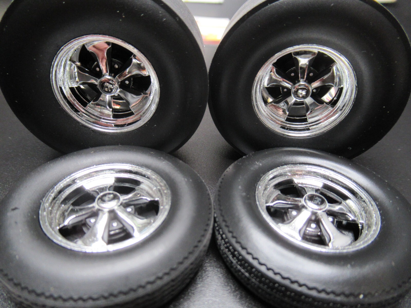 KEYSTONE DRAG RACING 1:18 WHEEL AND TIRE SET ACME A1806028W SLICK VINTAGE RACE