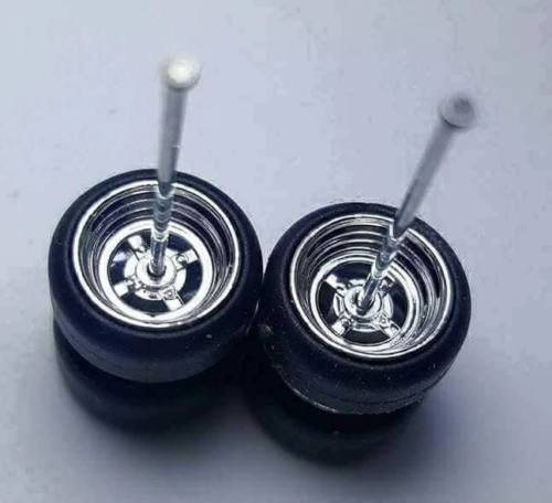 💗 Hot Wheels 40 sets 4 Spoke Donut long Axle fit 1:64 Chrome Rubber Tires