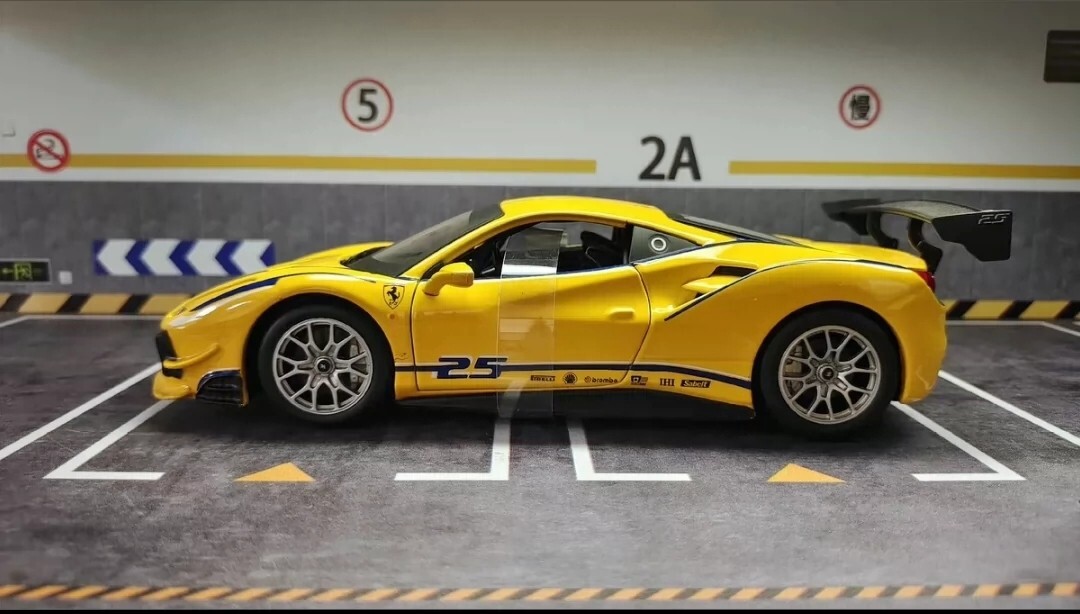 Ferrari 488 Challenge alloy model car 1:24 yellow