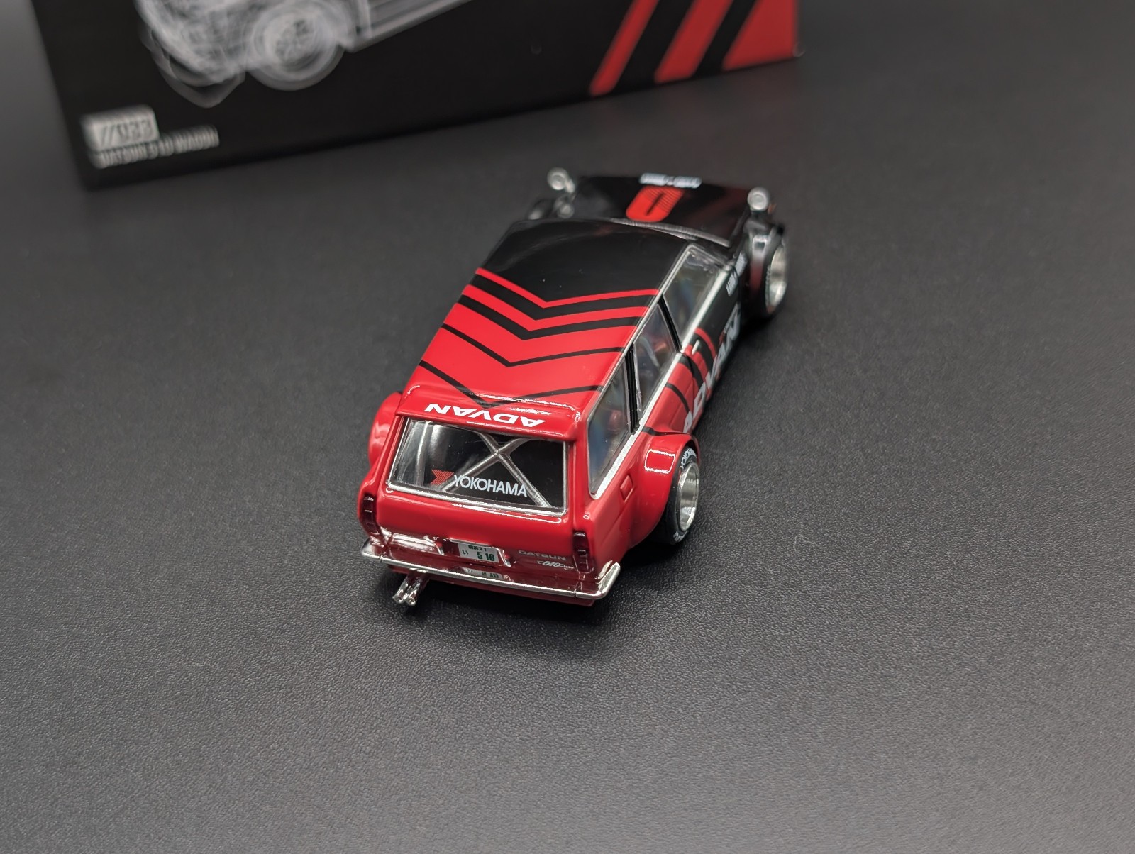 Open Box 1:64 MINI GT Kaido House Datsun 510 Advan Wagon #033
