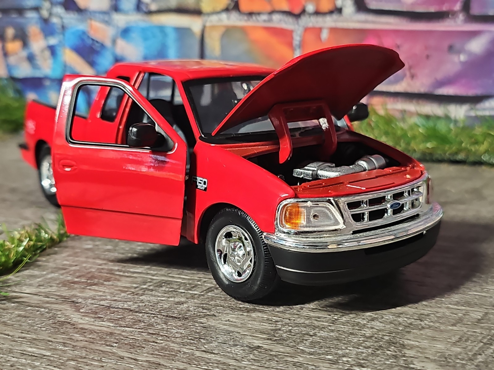MotorMax 2001 Ford F-150 XLT Flare Side Red 1:24 Diecast Truck NO BOX