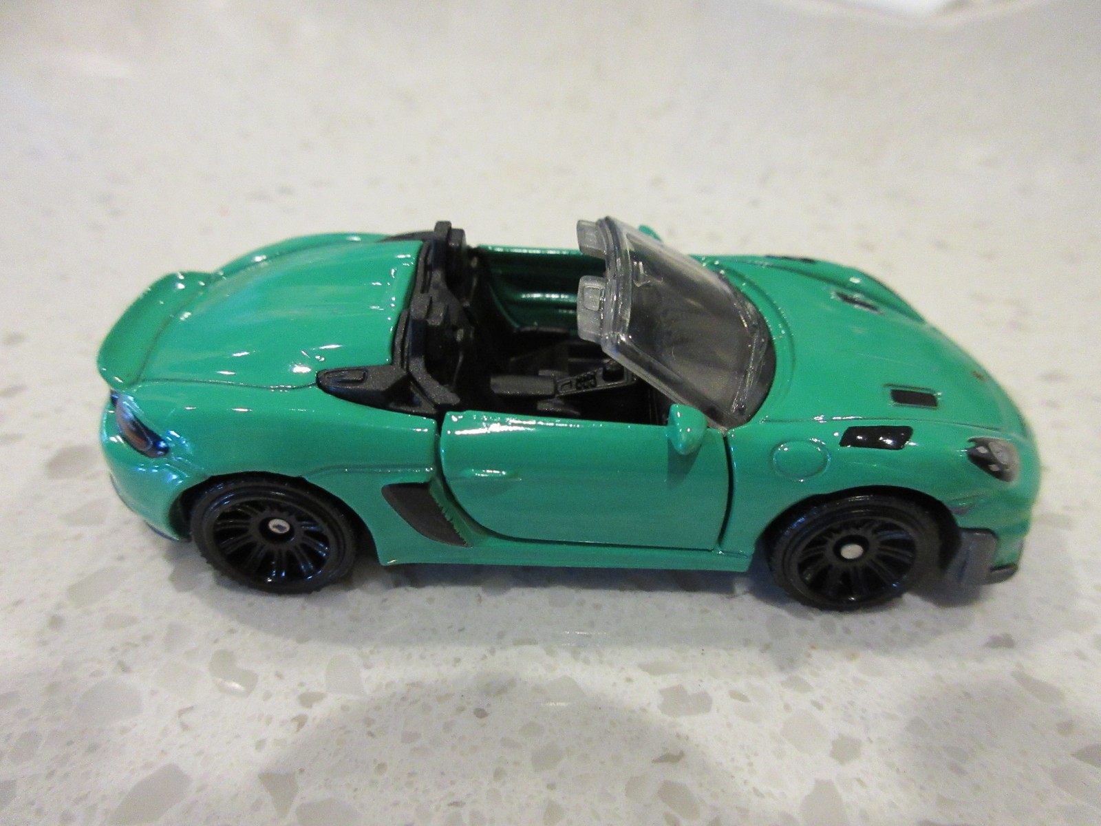 2026 Matchbox 2024 Porsche 718 Spyder RS Green Moving Parts Diecast Toy Car