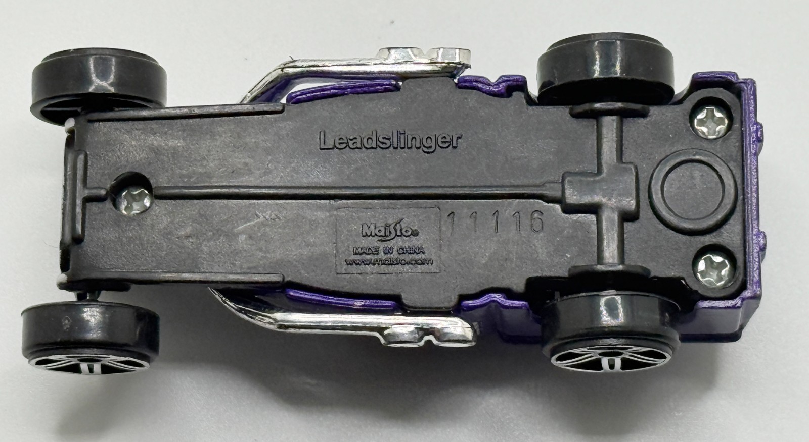 Maisto Leadslinger 1:64 Scale LOOSE Purple
