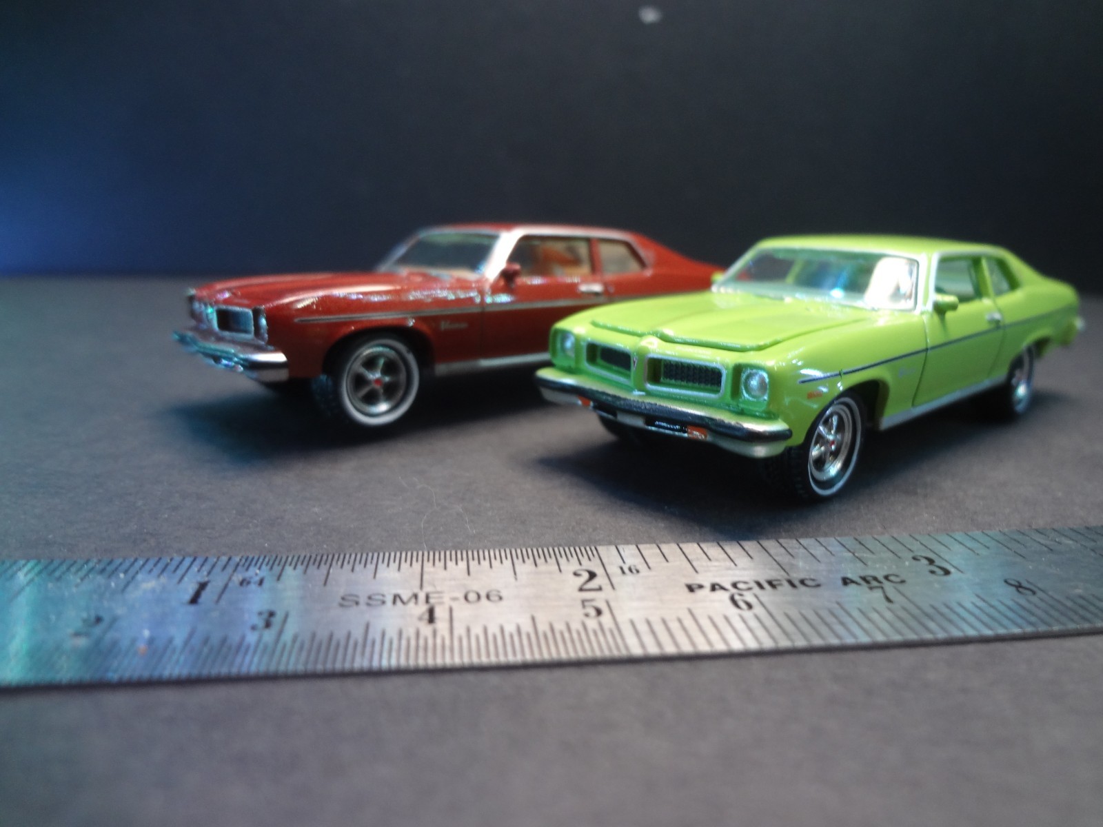 Johnny Lightning 1974 Pontiac Ventura green & bronze bundle – Loose 1:64