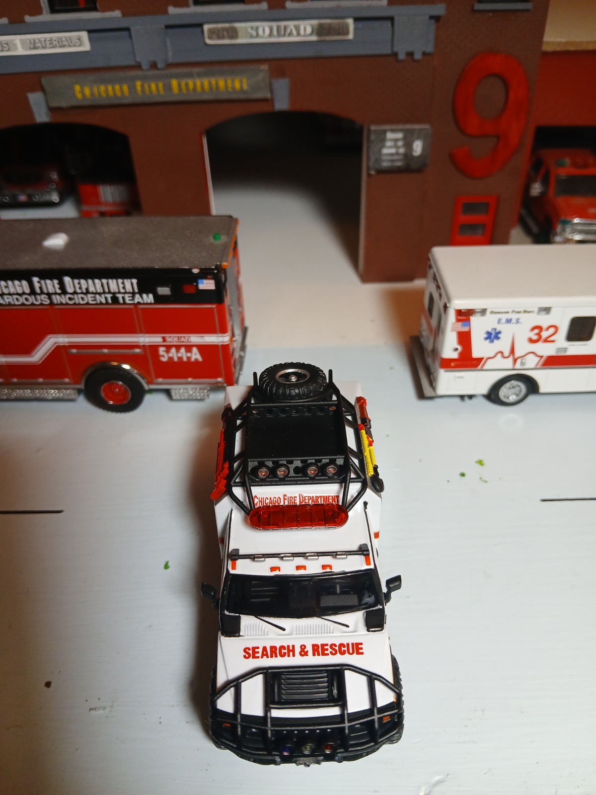 Code 3 1:64 MK Chicago Fire Dept. Hummer H2 Ambulance Kitbash Diecast. Rare