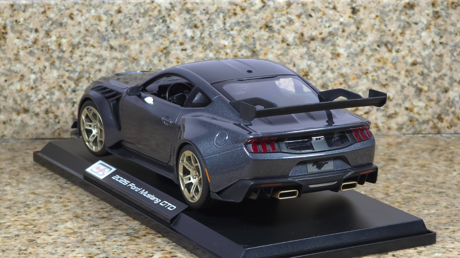 2025 Ford Mustang GTD 1:18 Maisto Exclusive Style Special Edition