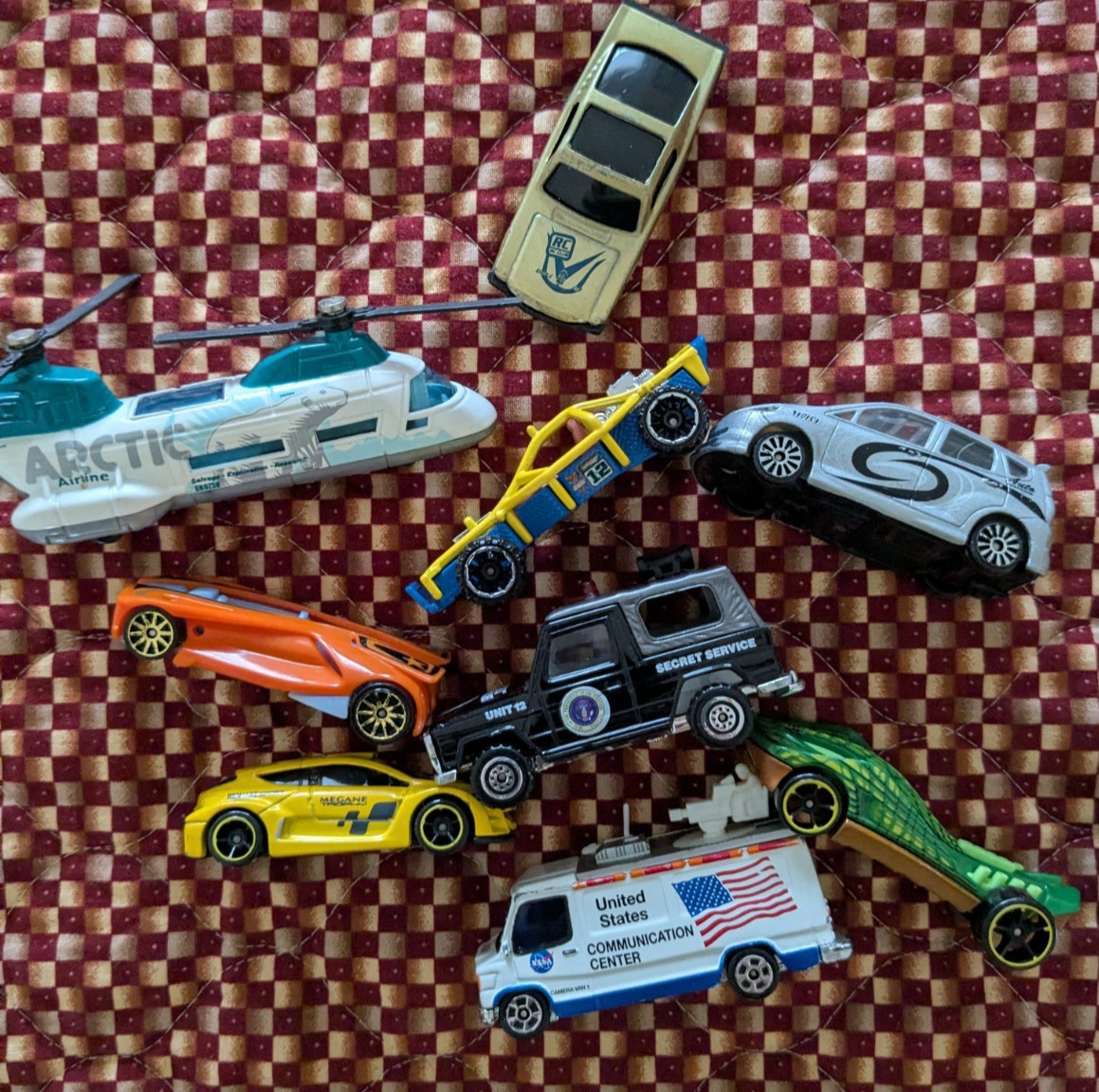 Lot of 18 Die Cast Various Model Cars, Trucks, Vans, Helicopter, Race Car +++