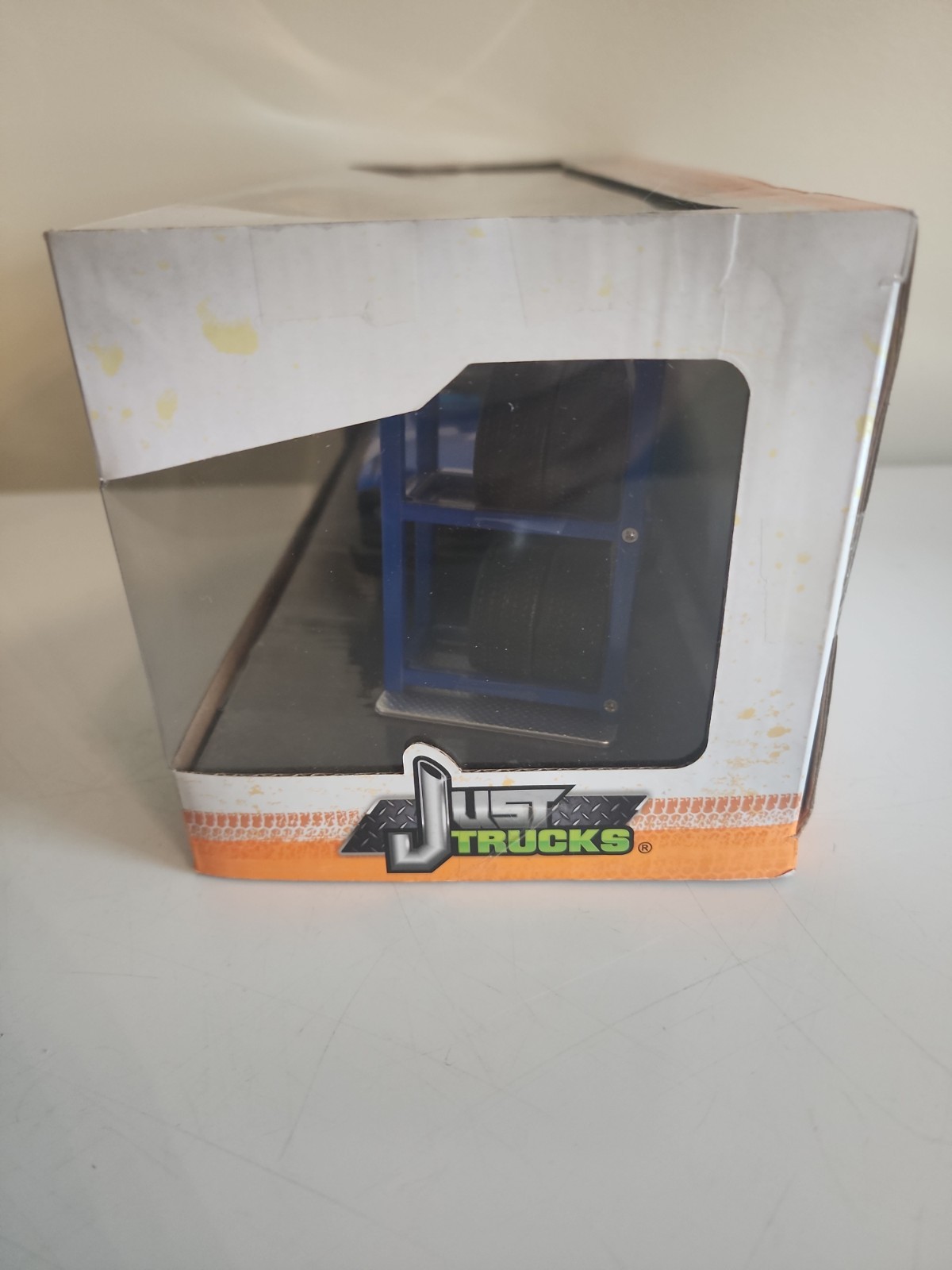 JADA TOYS JUST TRUCKS 1972 CHEVROLET CHEYENNE 1 24 SCALE DIECAST BLACK AND BLUE