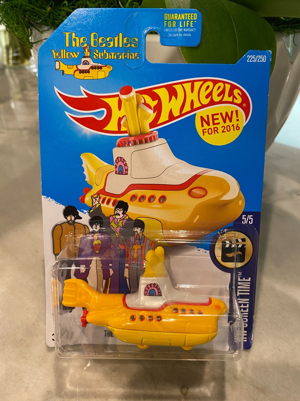 2016 Hot Wheels #225 HW Screen Time 5/5 The BEATLES YELLOW SUBMARINE Yellow wMWs