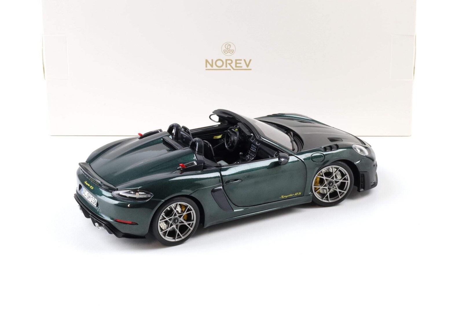 Norev 2023 Porsche 718 Spyder RS w/ Weissach Package Forest Green 1:18 187272
