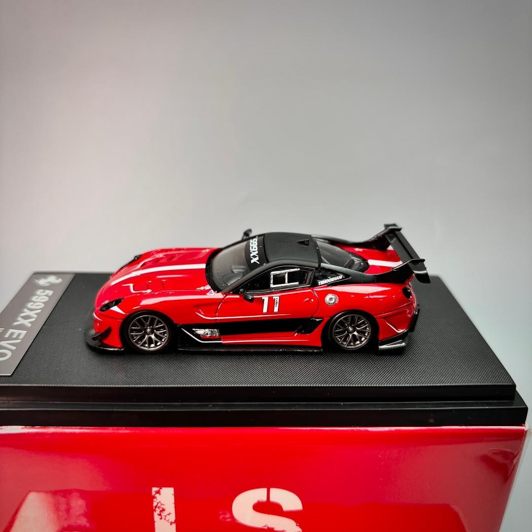 FERRARI 599XX EVO RED #11 1/64 DIECAST CAR MODEL BY LS MODELS