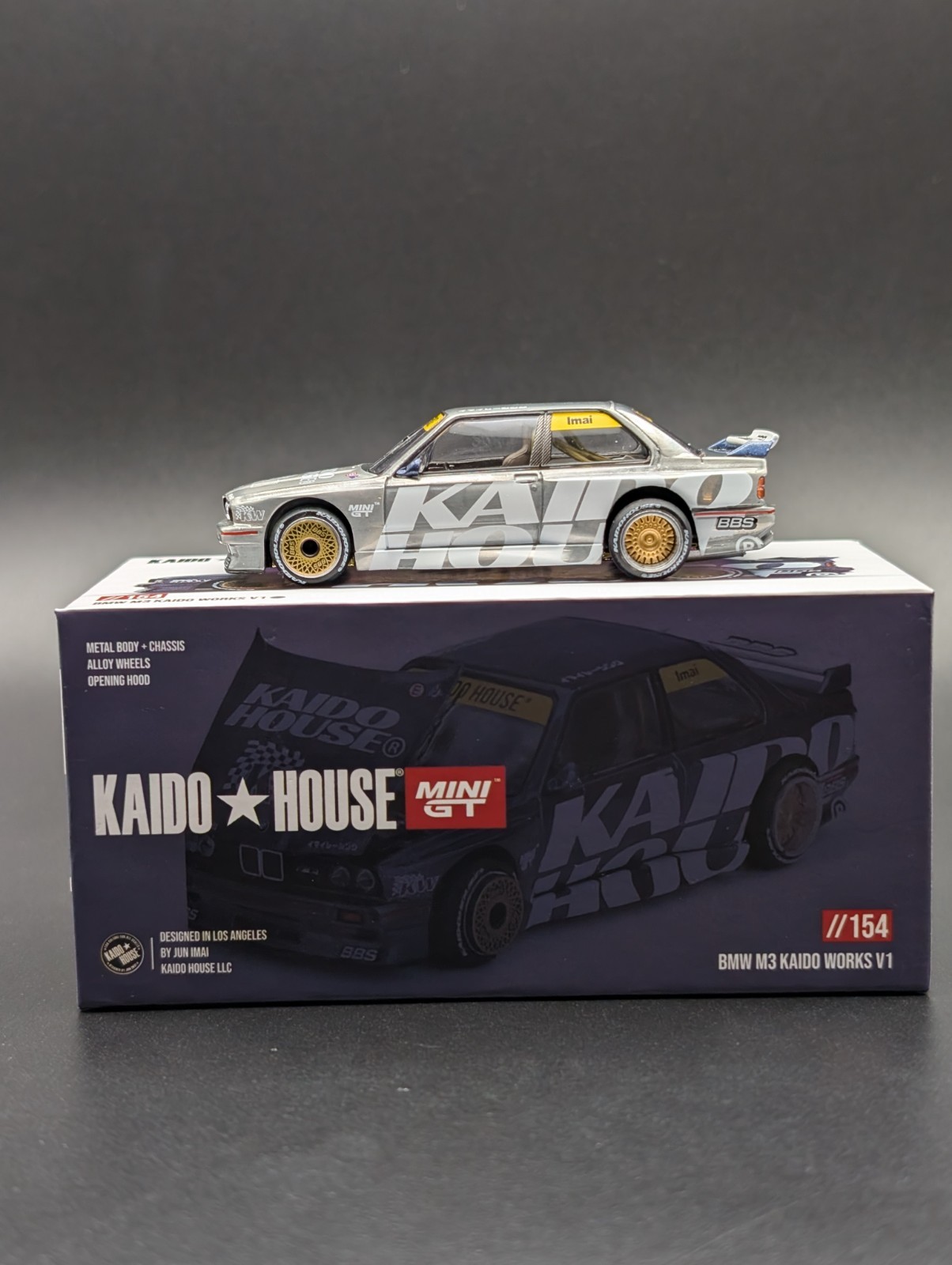 CHASE! Kaido House Mini GT KHMG154 BMW M3 (E30) Kaido Works V1