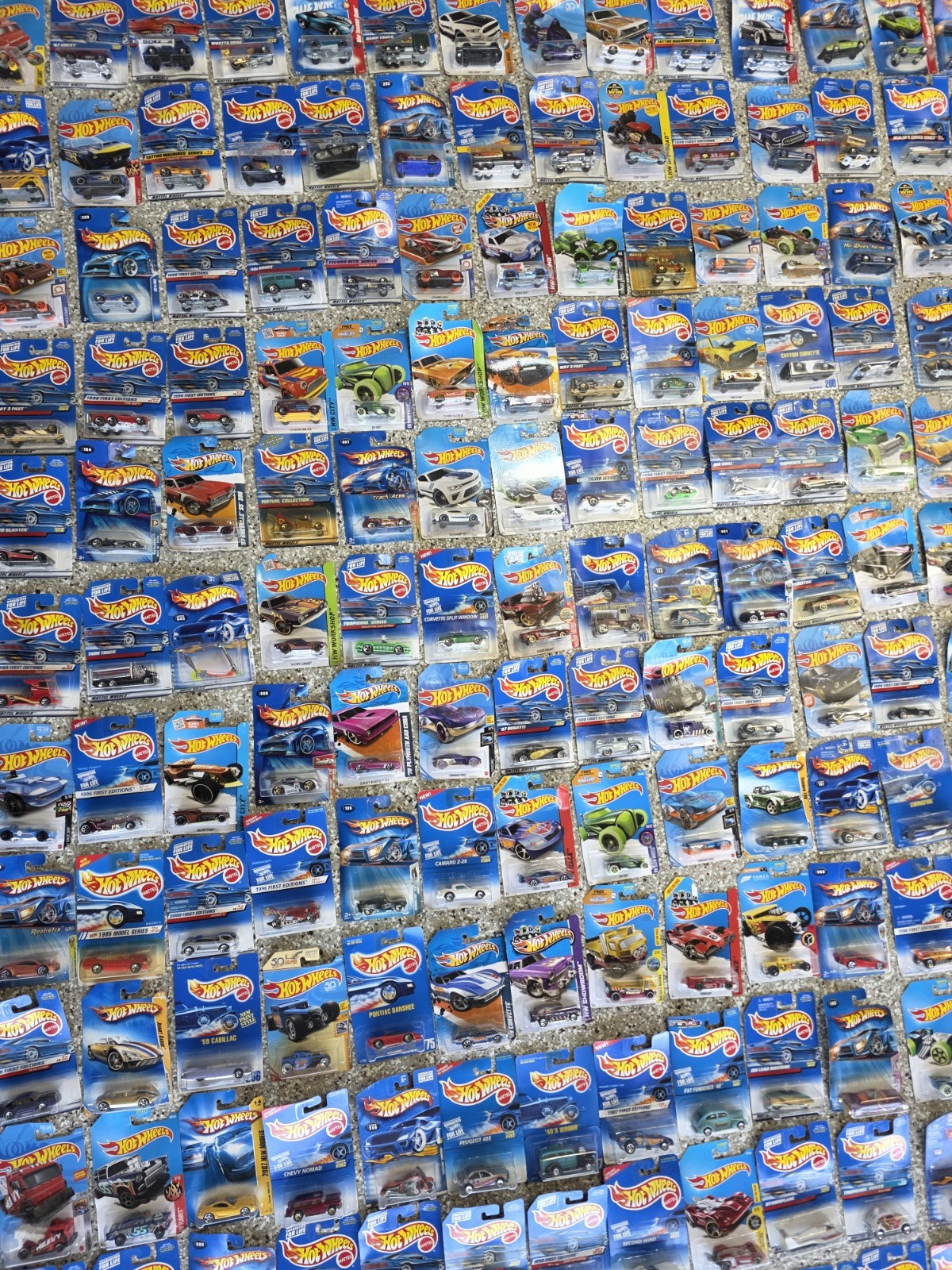 380 Hot Wheels Diecast Car Lot Mixed Collection 1990s 2000s 2010s 2020s Cars