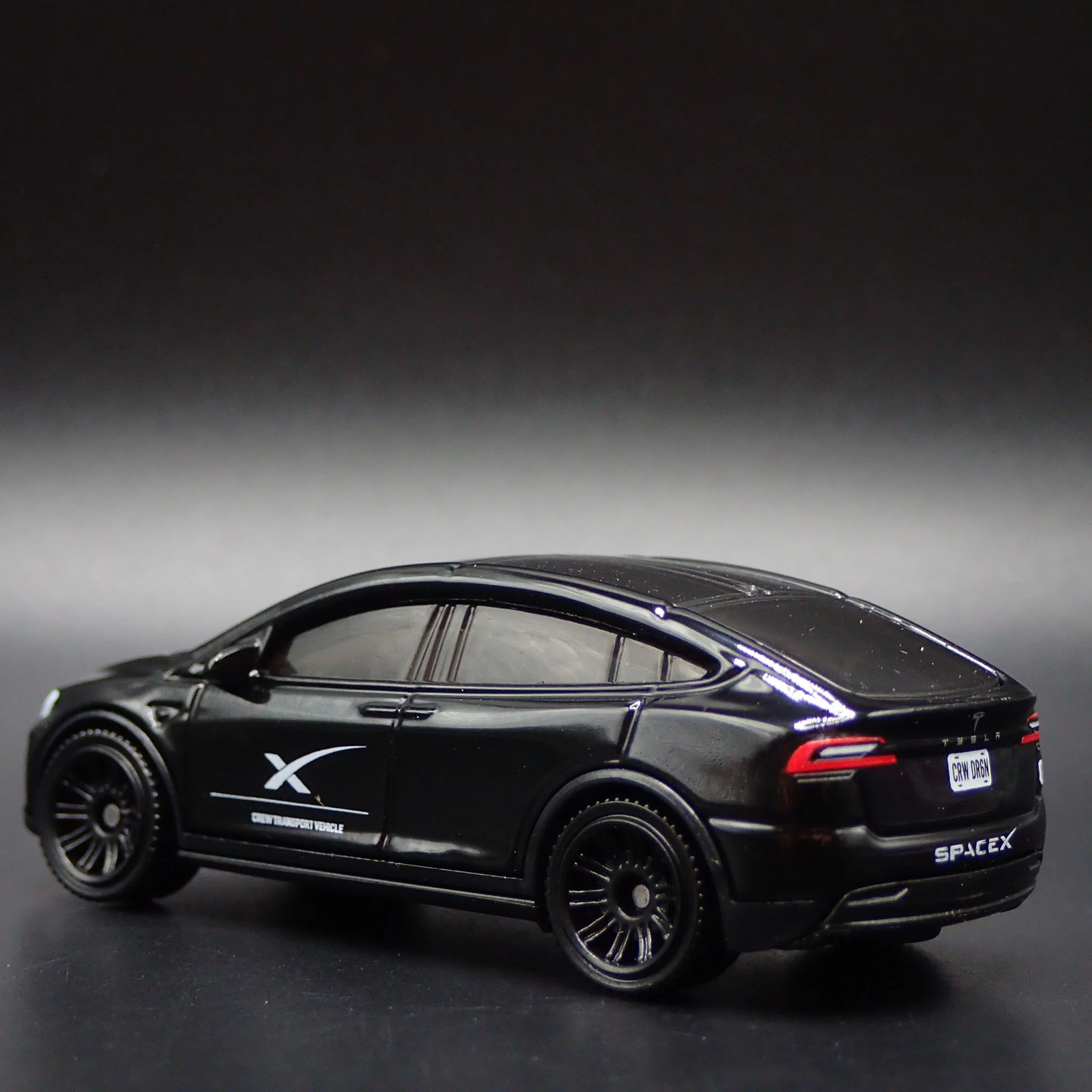 TESLA MODEL X SUV SPACE X 1:64 SCALE COLLECTIBLE DIORAMA DIECAST MODEL CAR