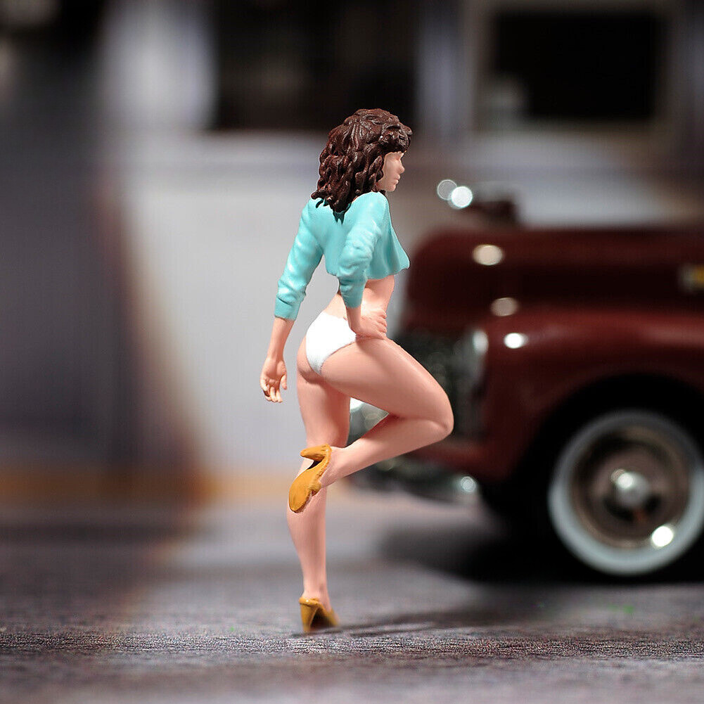 1/64 Lean Car Beauty Girl Scene Miniature Figure For Cars Vehicles Model