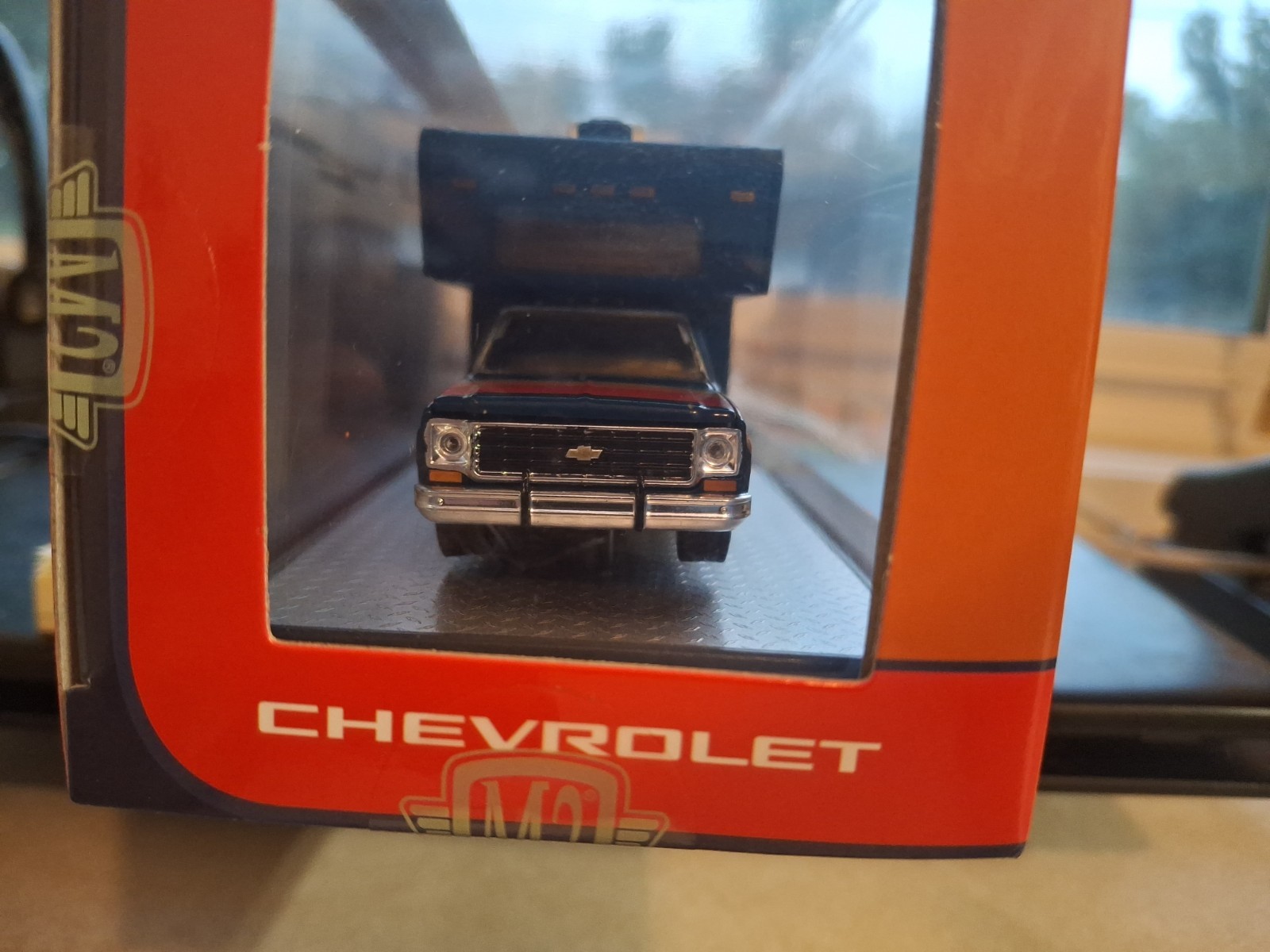 M2 HUALER 1975 CHEVY CHEYENNE SUPER 30 W/CAMPER & 1978 CHEVY C10 SILVERADO