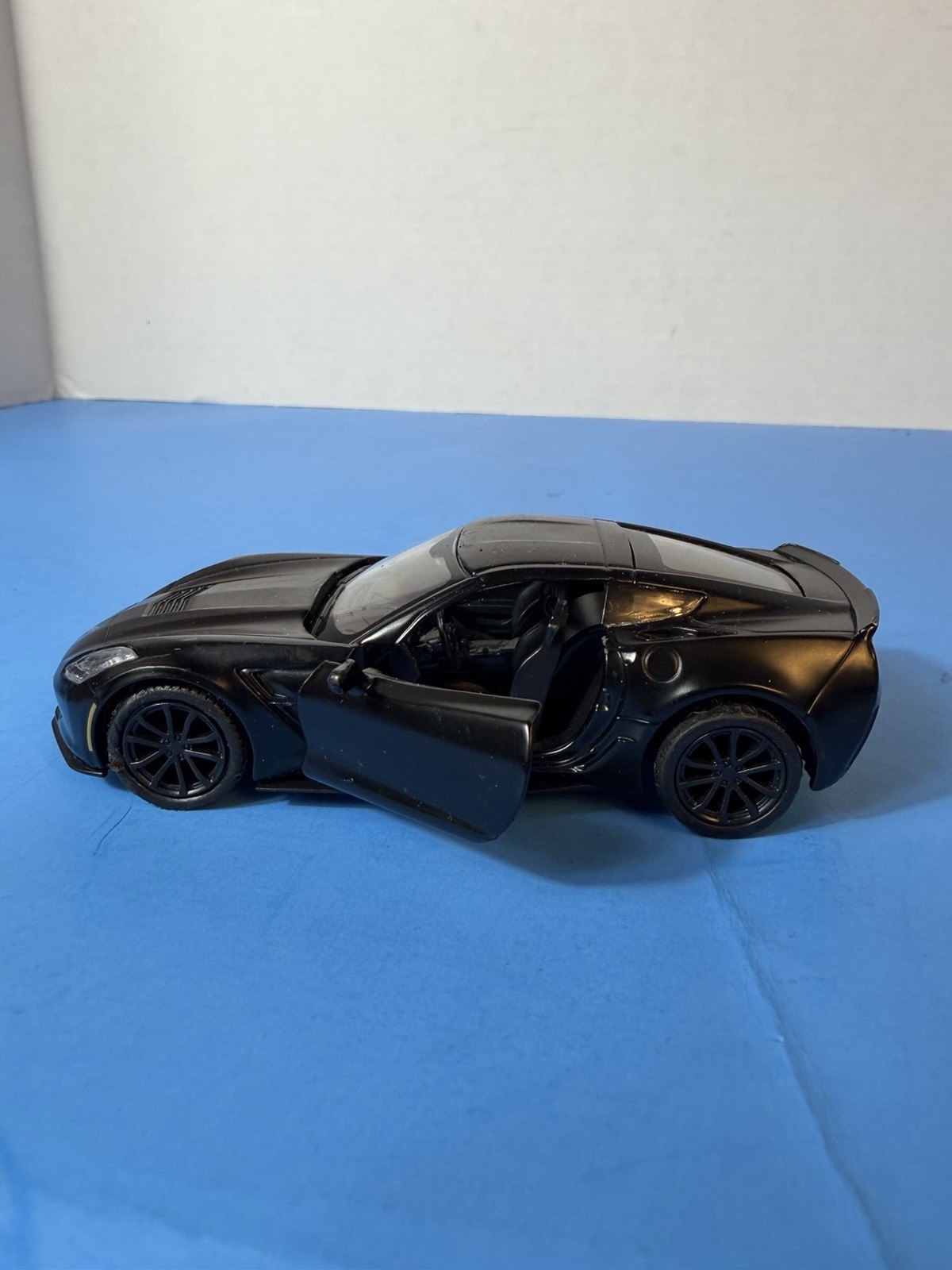 2015 Chevrolet Corvette C7 Grand Sport — Collectible Sports Car Model