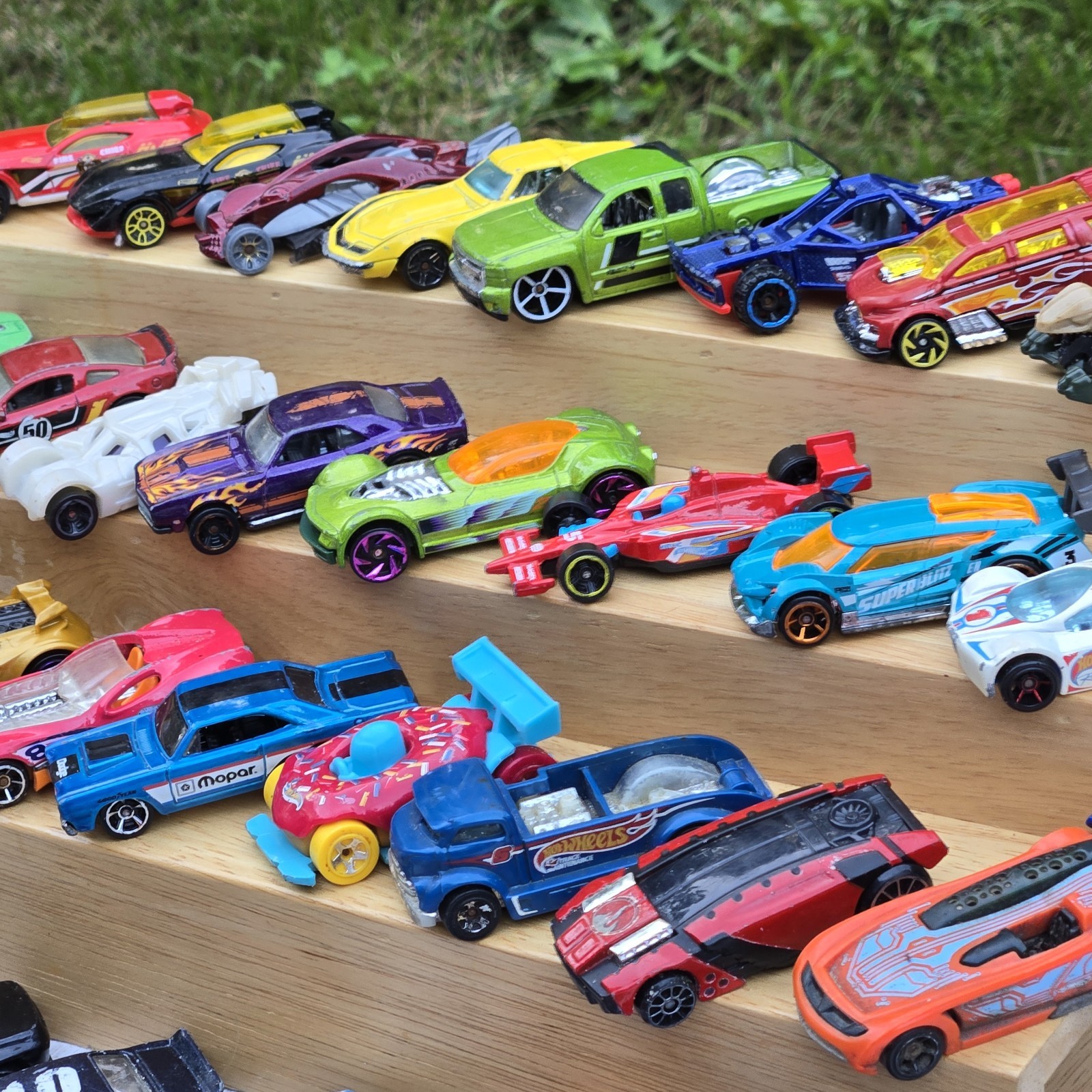Hot Wheels Lot of 50 Loose Cars Trucks Race Cars Mixed Diecast Mattel VGC