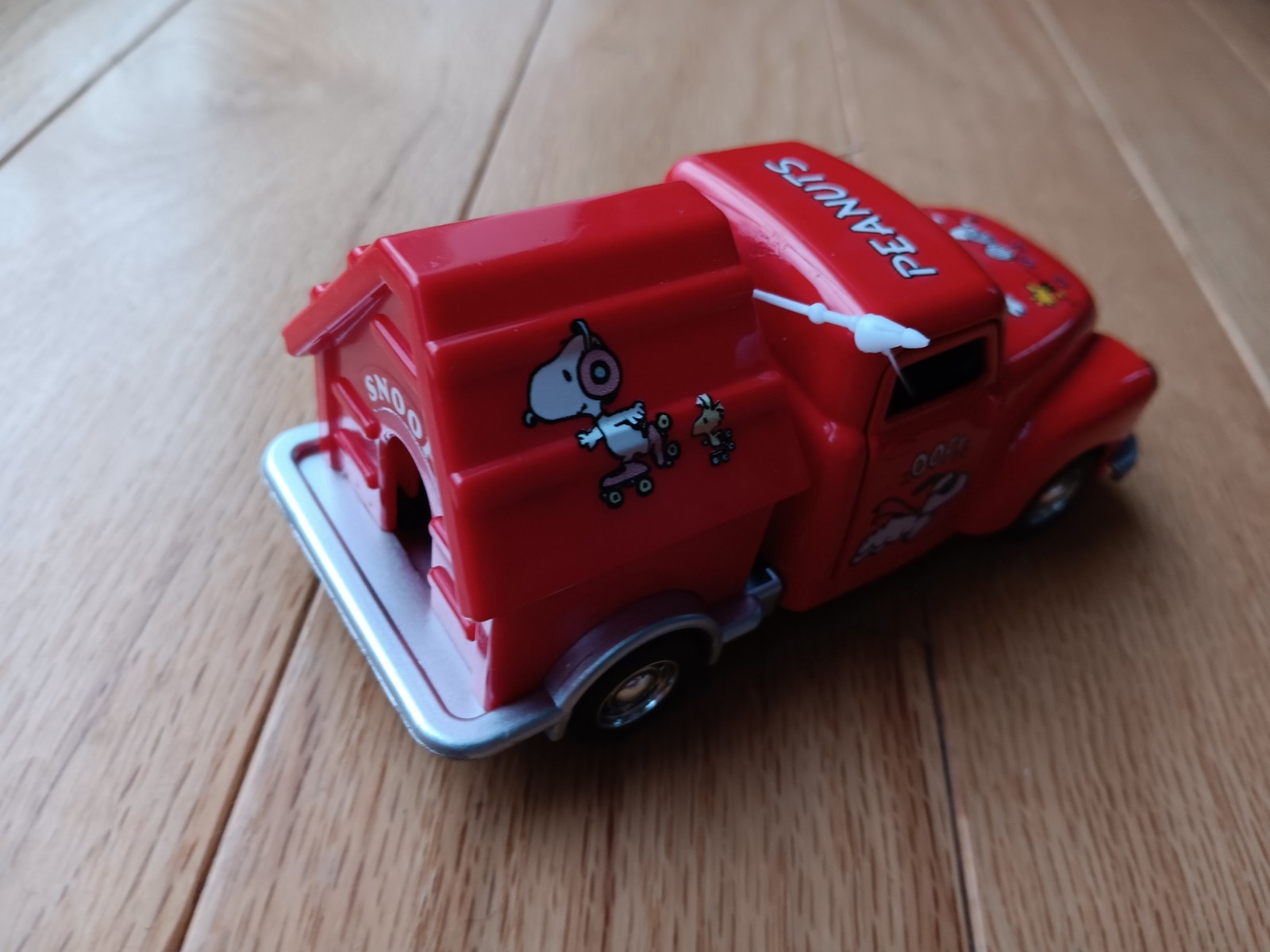Peanuts Gang Diecast Truck Pull Back Major Trading Inc New With Tag Metal Snoopy