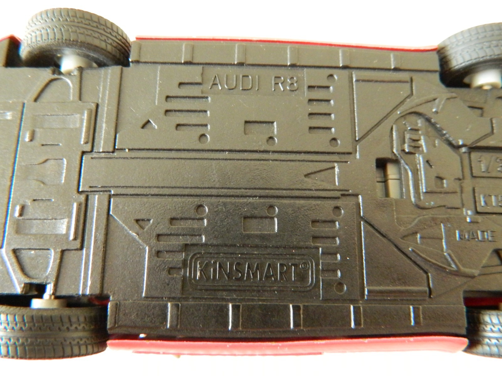 Audi R8 Red KiNSMART TOY Car Model KT5315 1/36 Scale Diecast Metal Open Doors