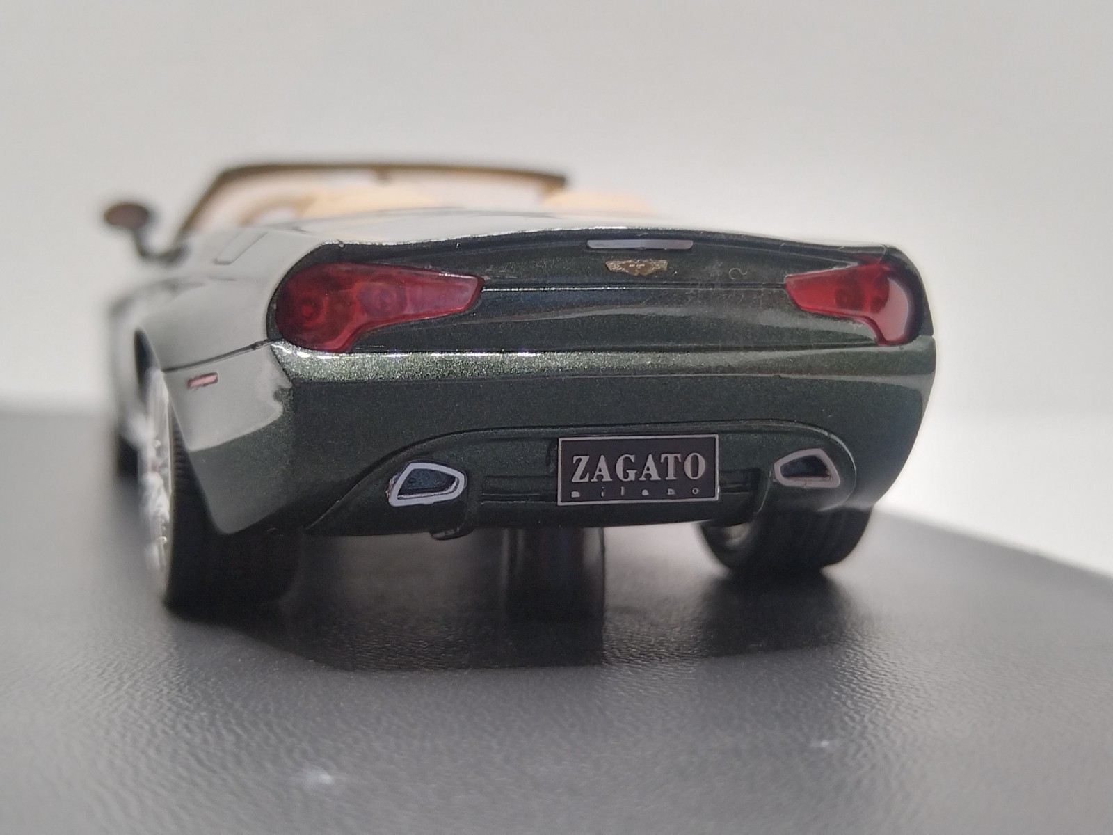 MATRIX 1/43 Aston Martin DB9 Spyder Centennial Zagato 2013. Extremely Rare!