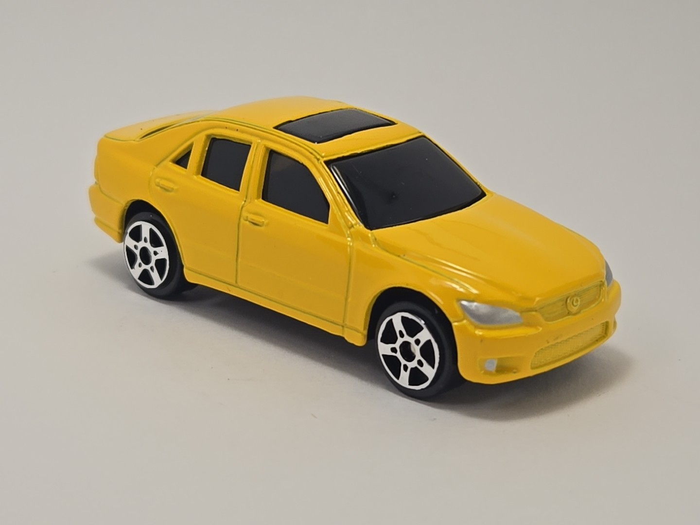 1999-2005 Lexus IS300 ( aka Toyota Altezza) Collectible 1/64 Scale Diecast Model